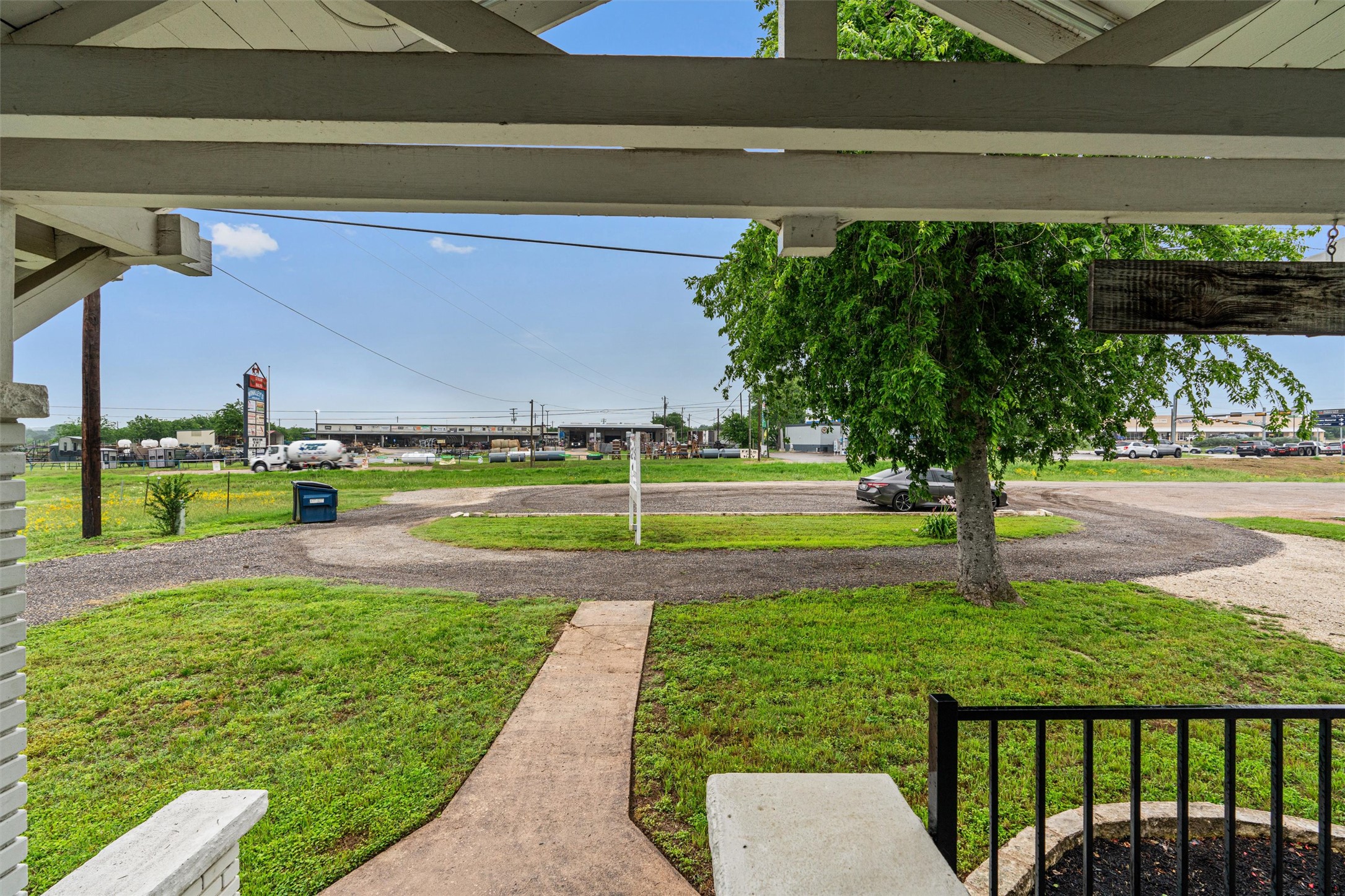 main property photo 5