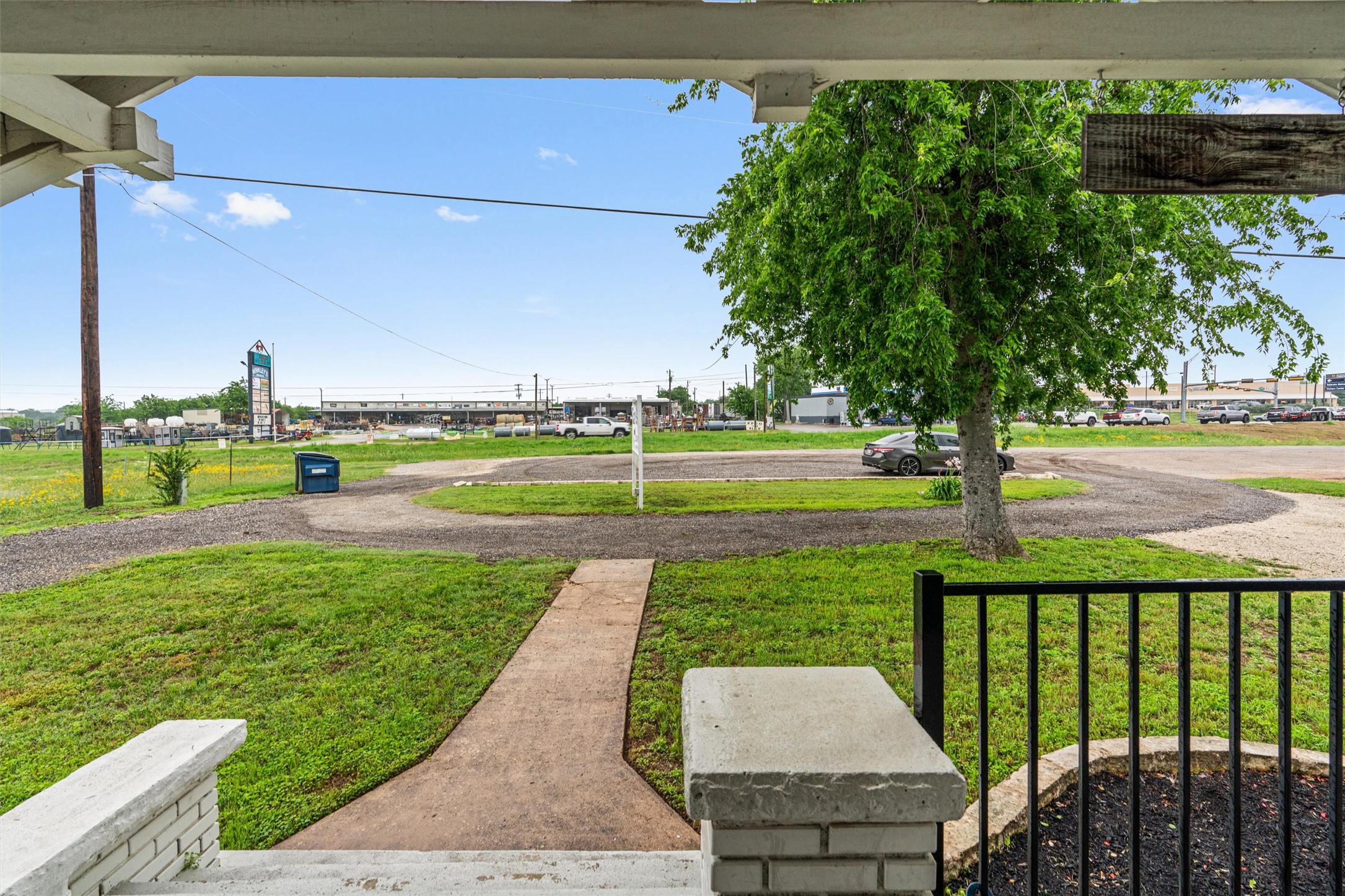 main property photo 6