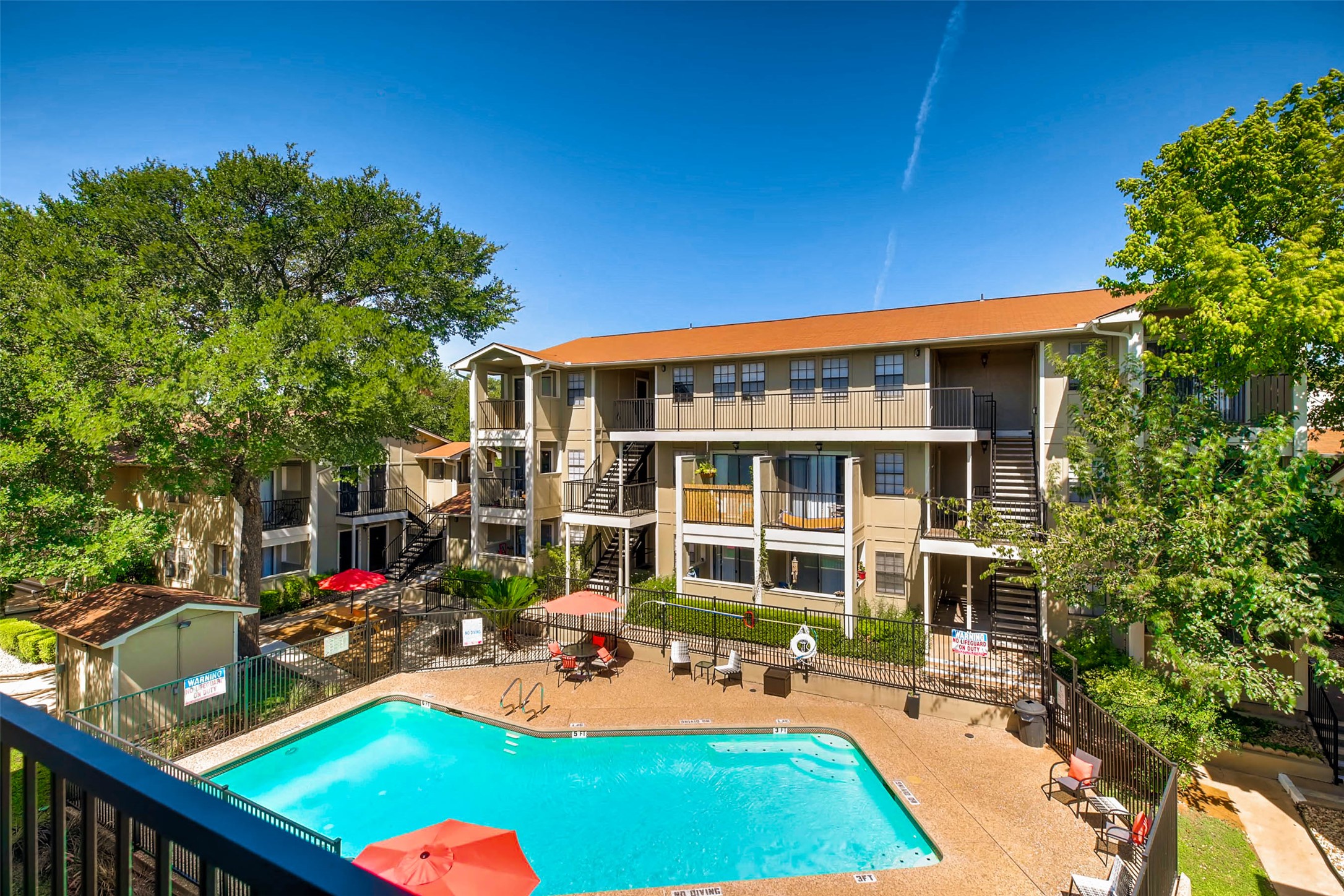 main property photo 14
