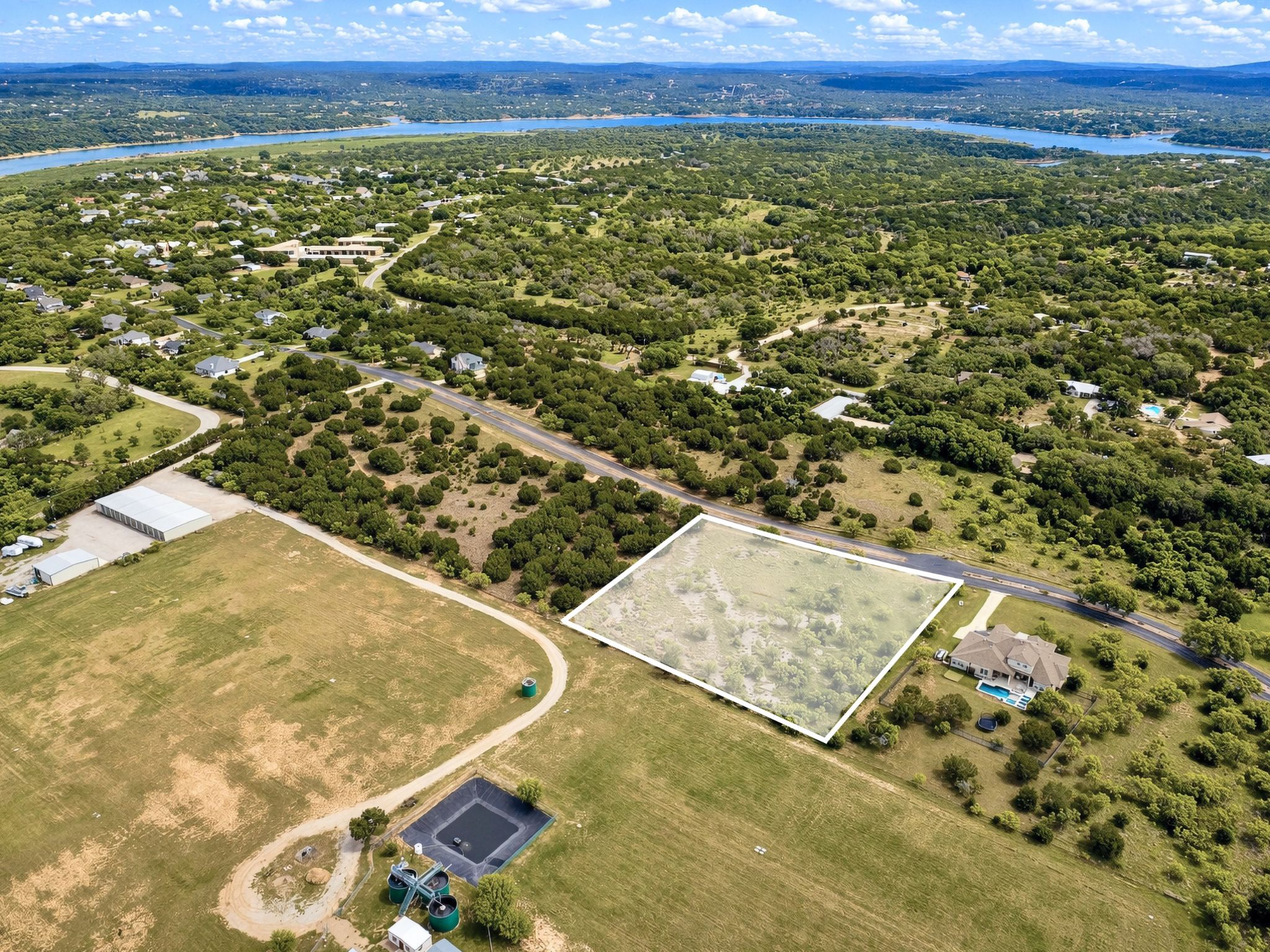 main property photo 10