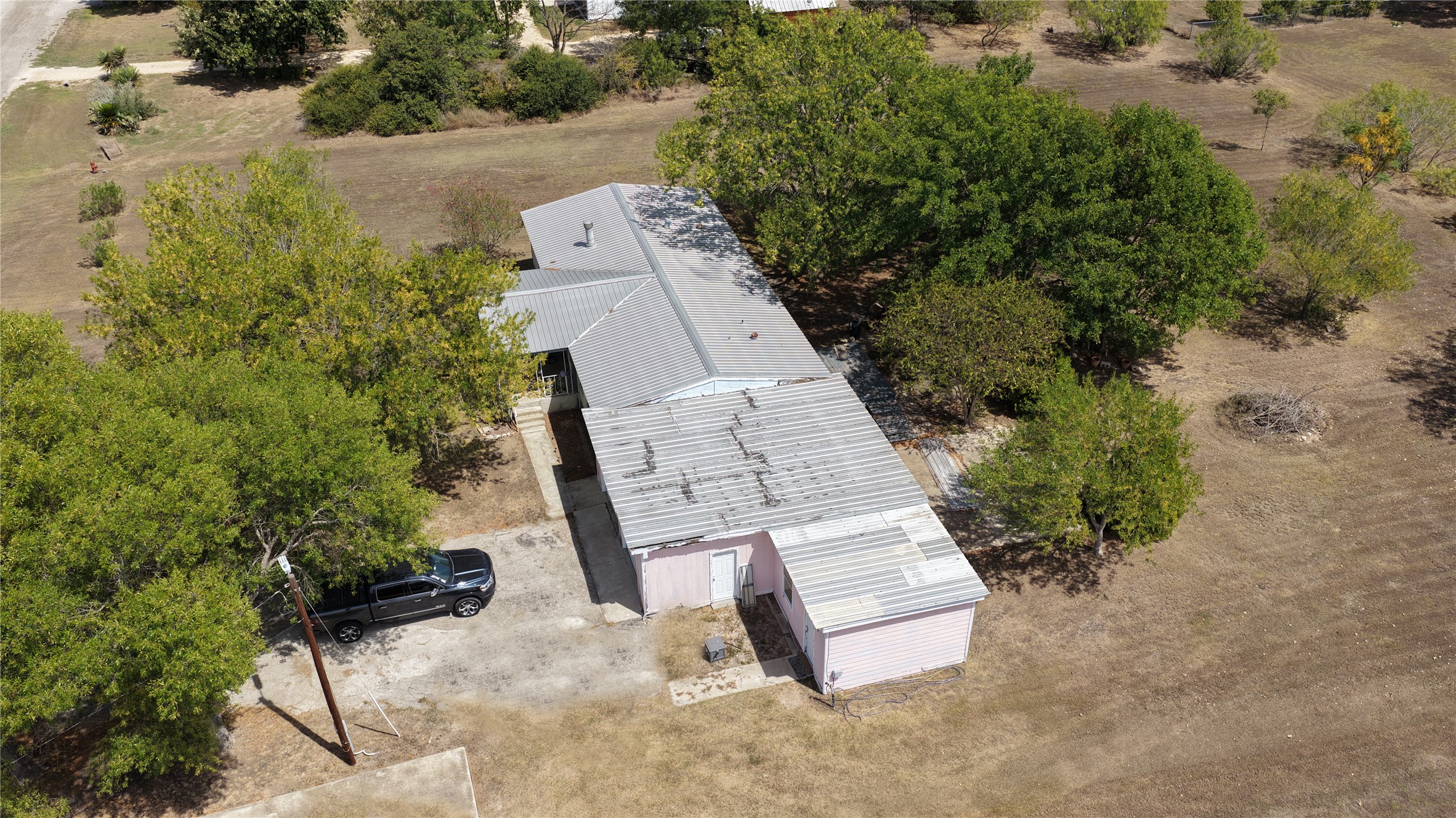 main property photo 6