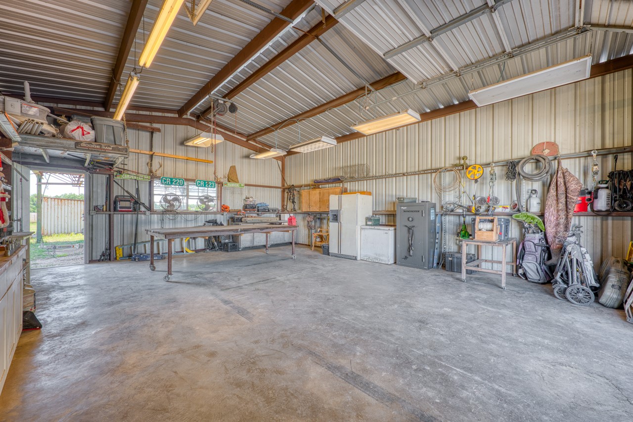 main property photo 30