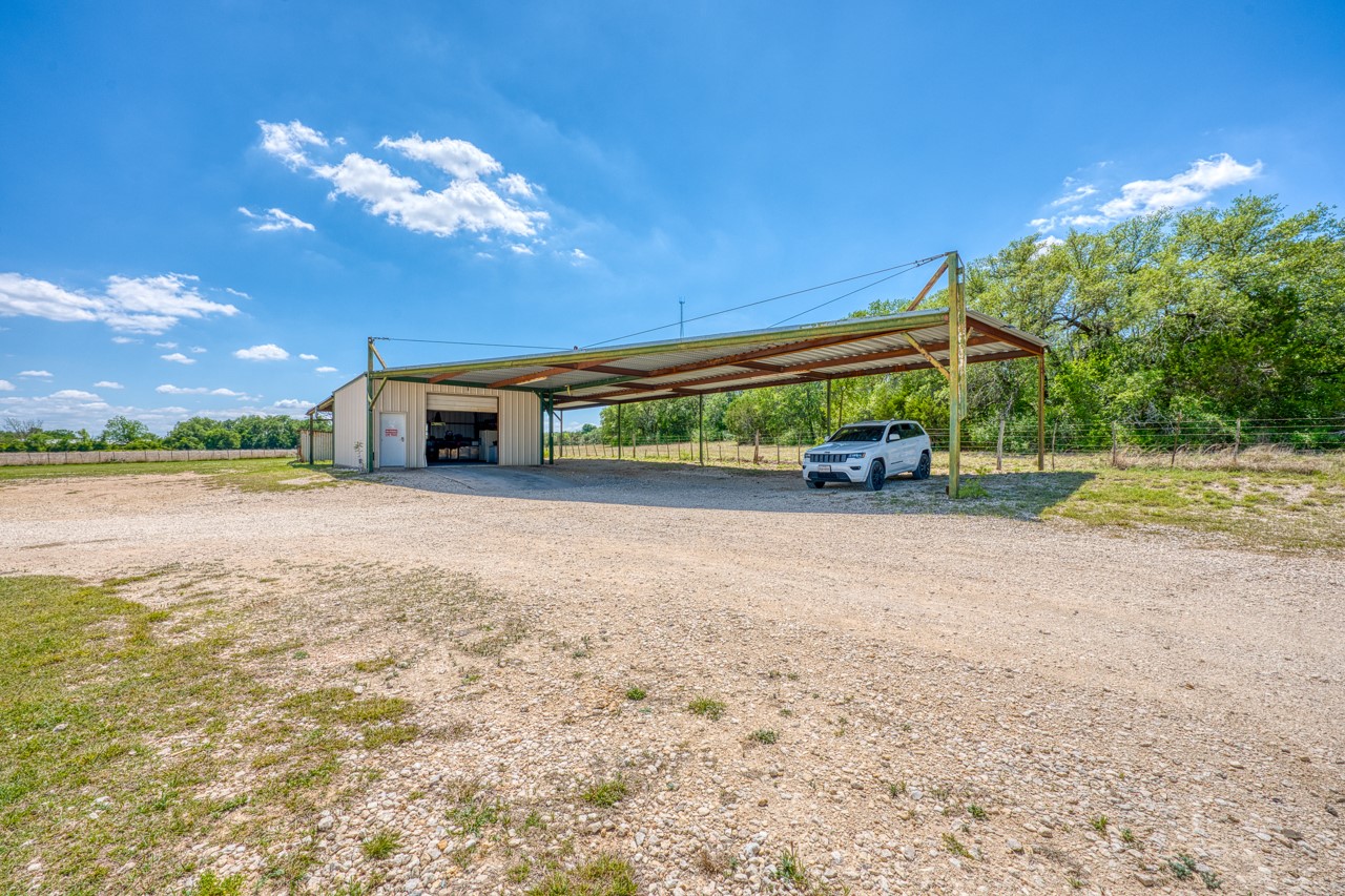 main property photo 32