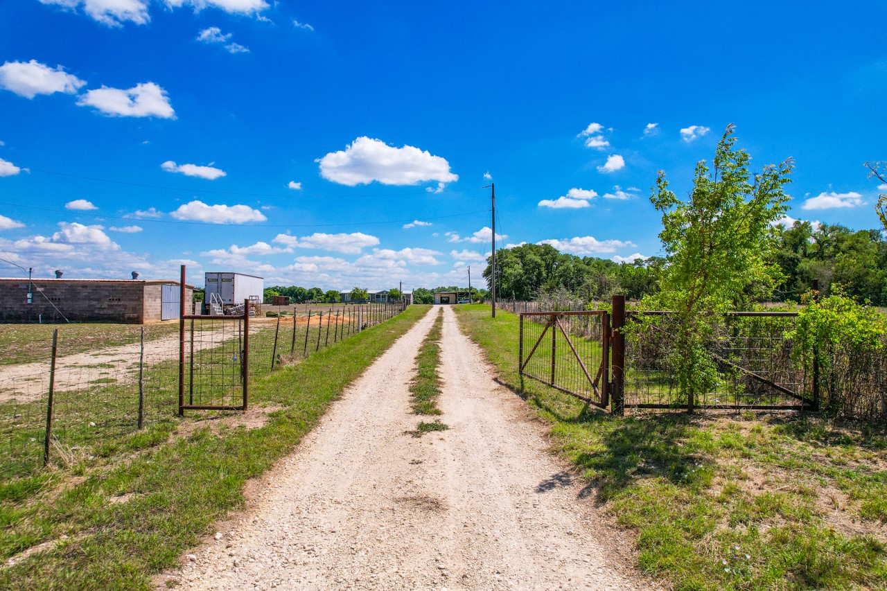 main property photo 34