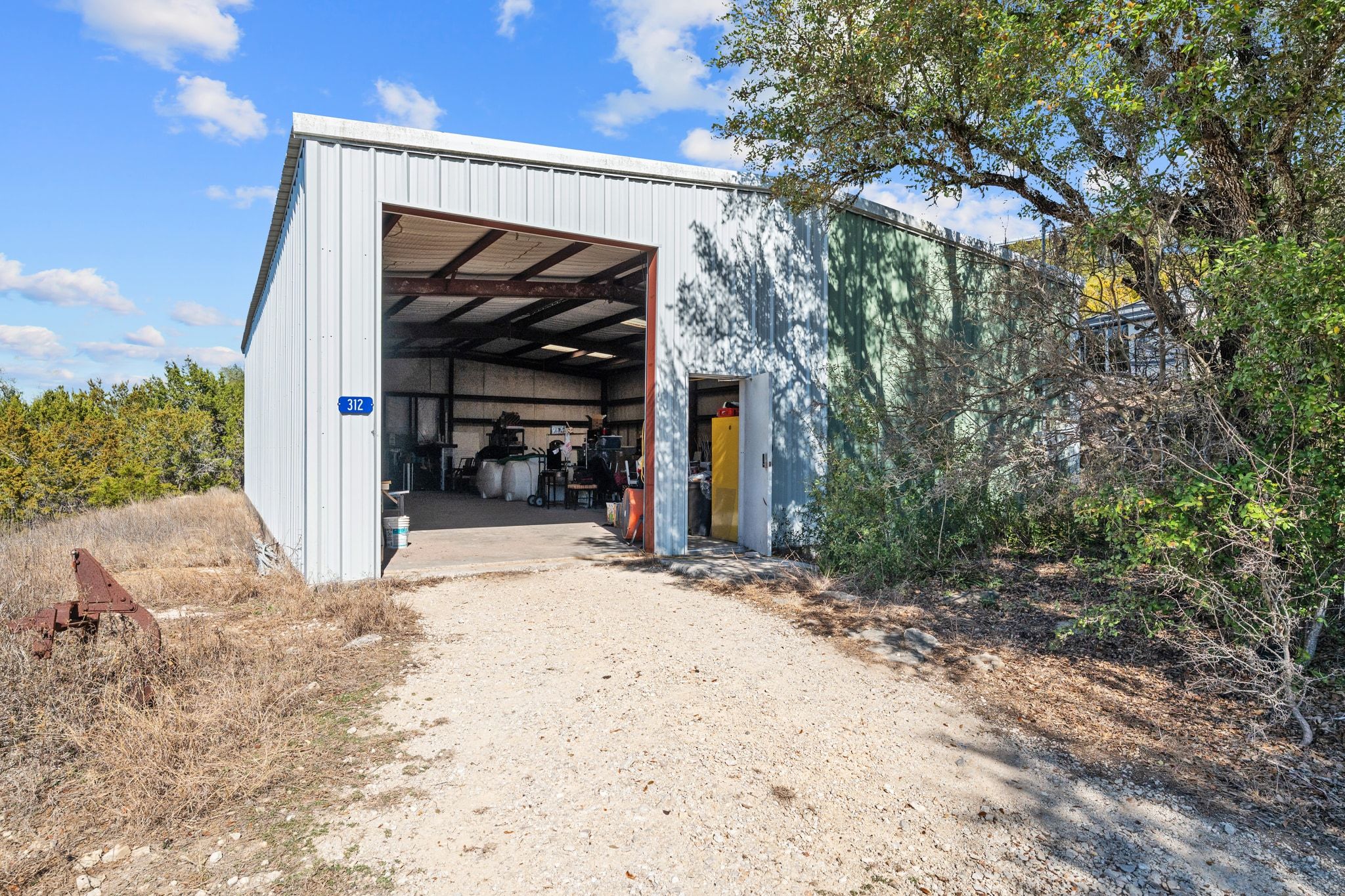main property photo 33
