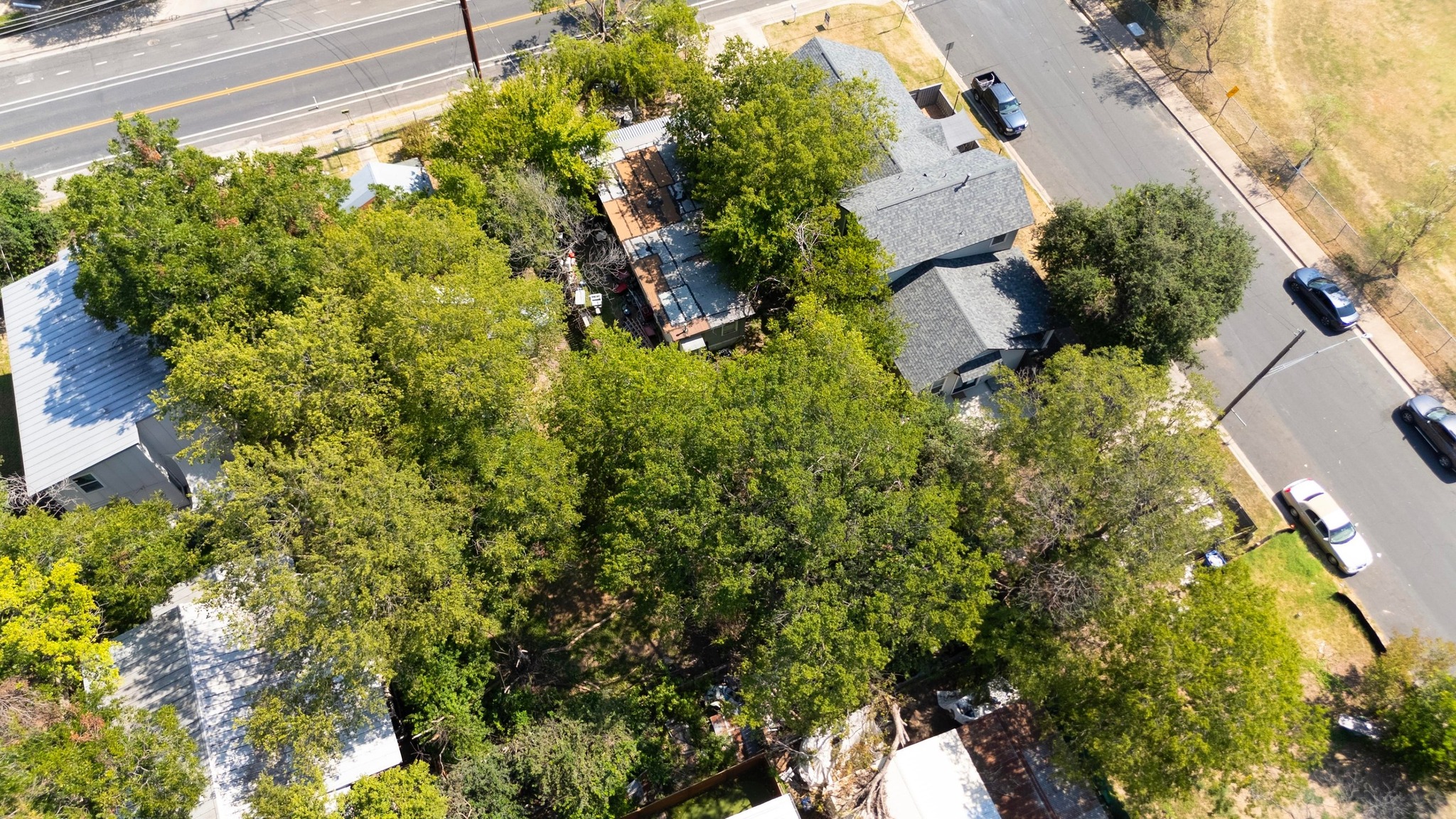 main property photo 11