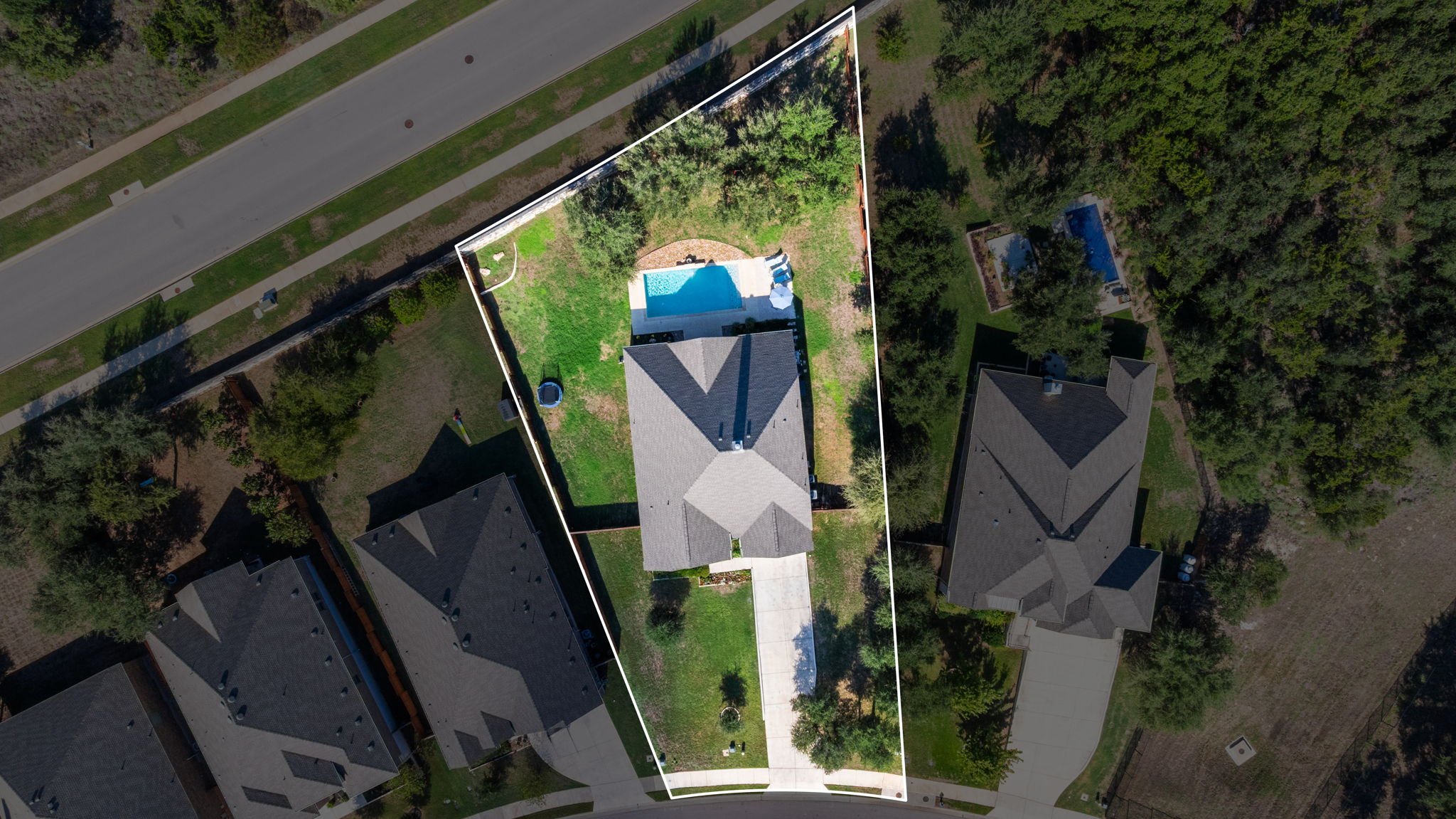 main property photo 29