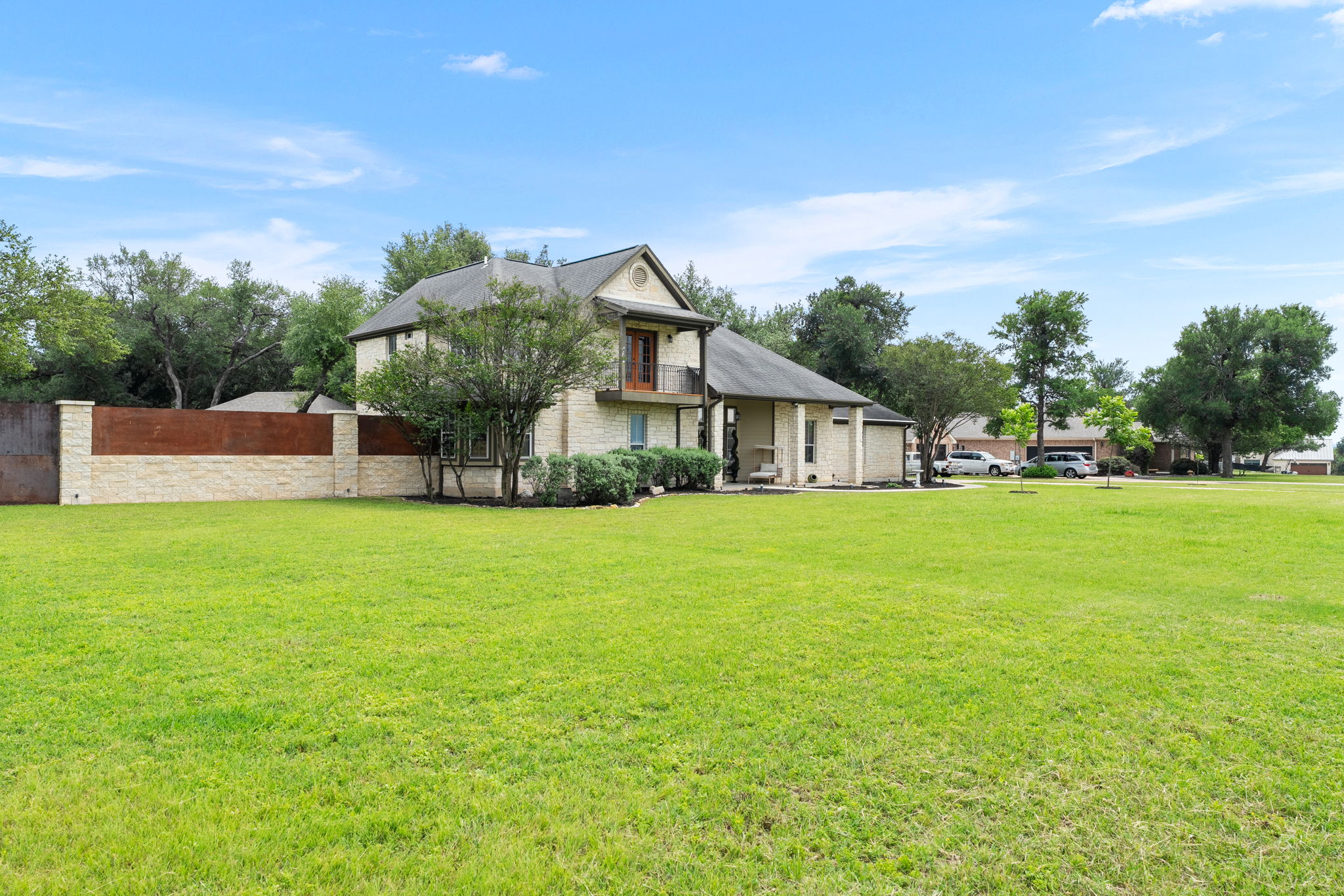 main property photo 26