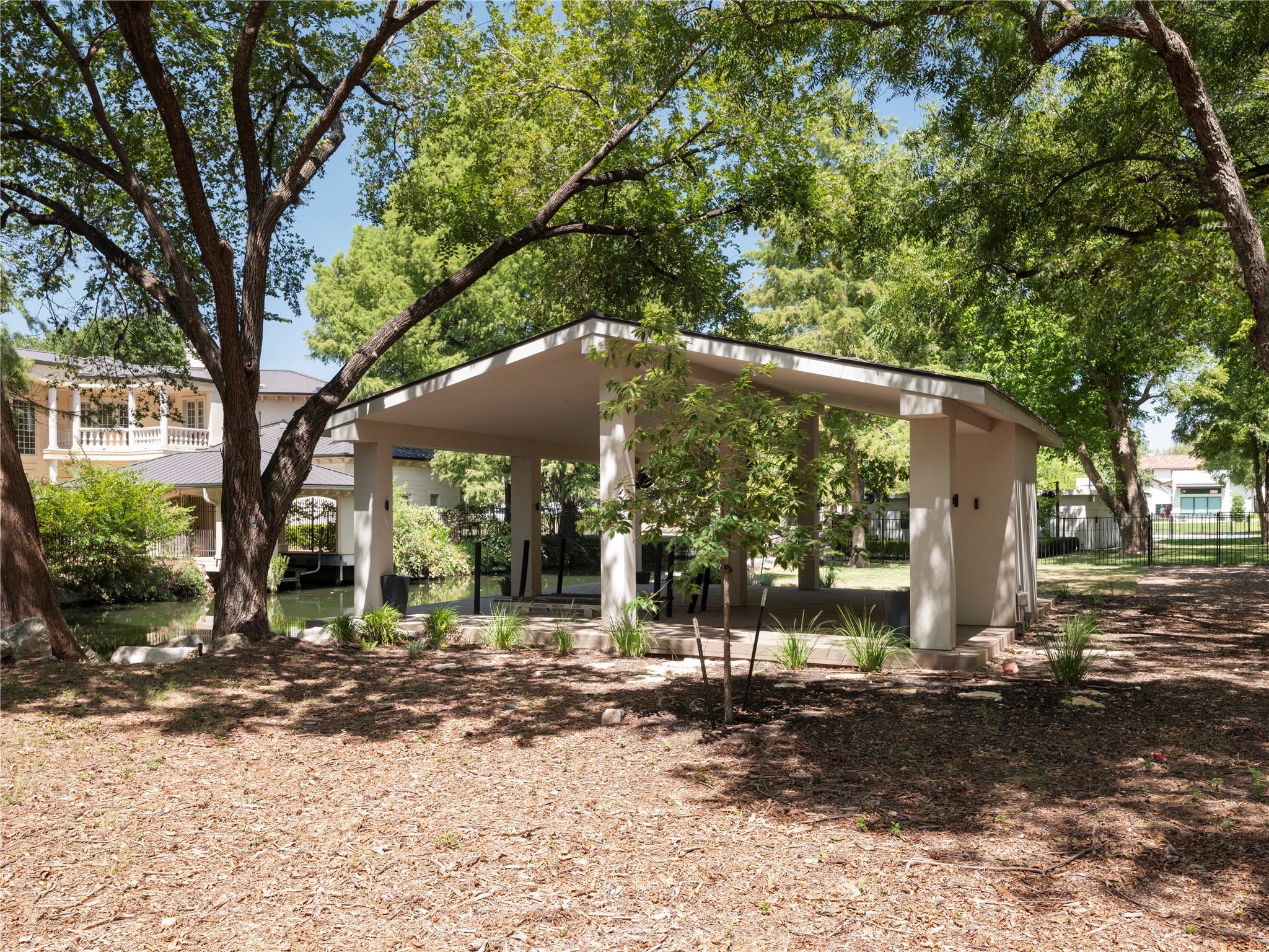 main property photo 38