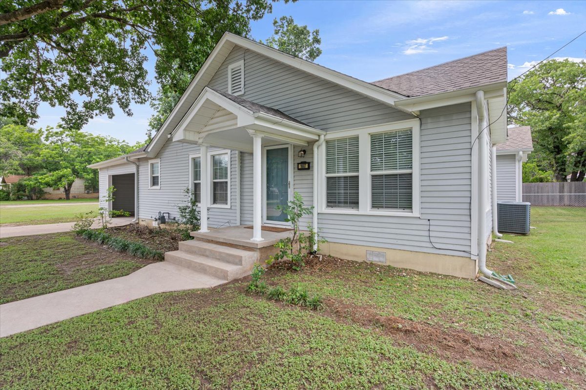 main property photo 4