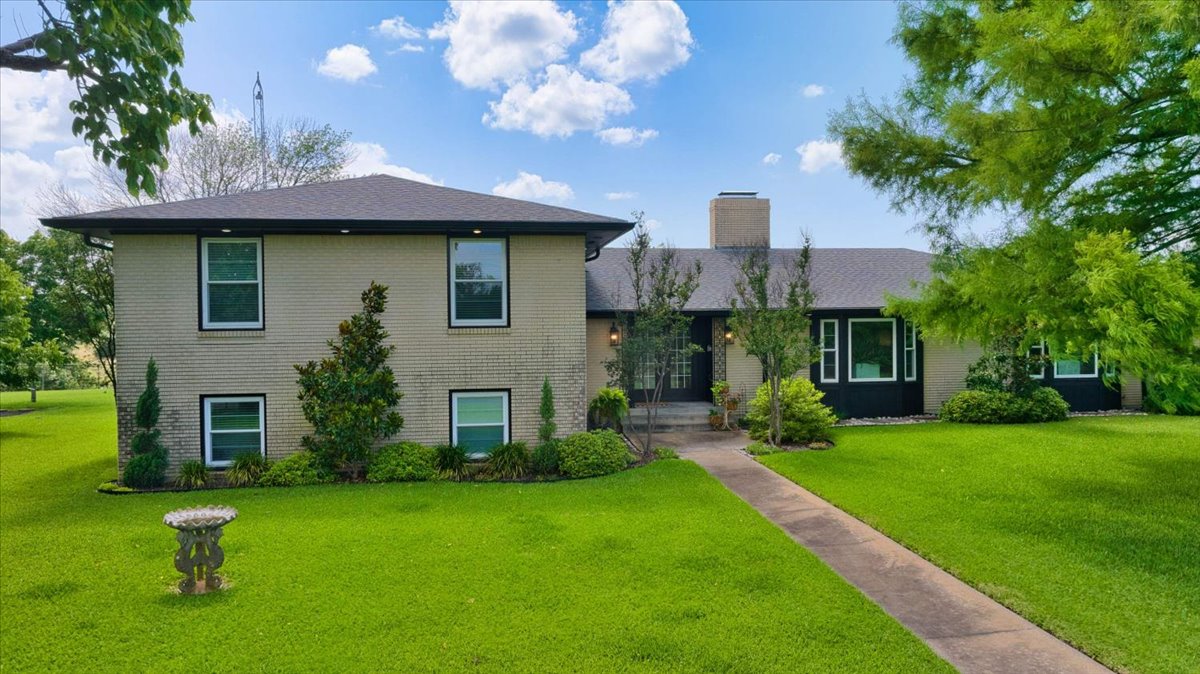 main property photo 35