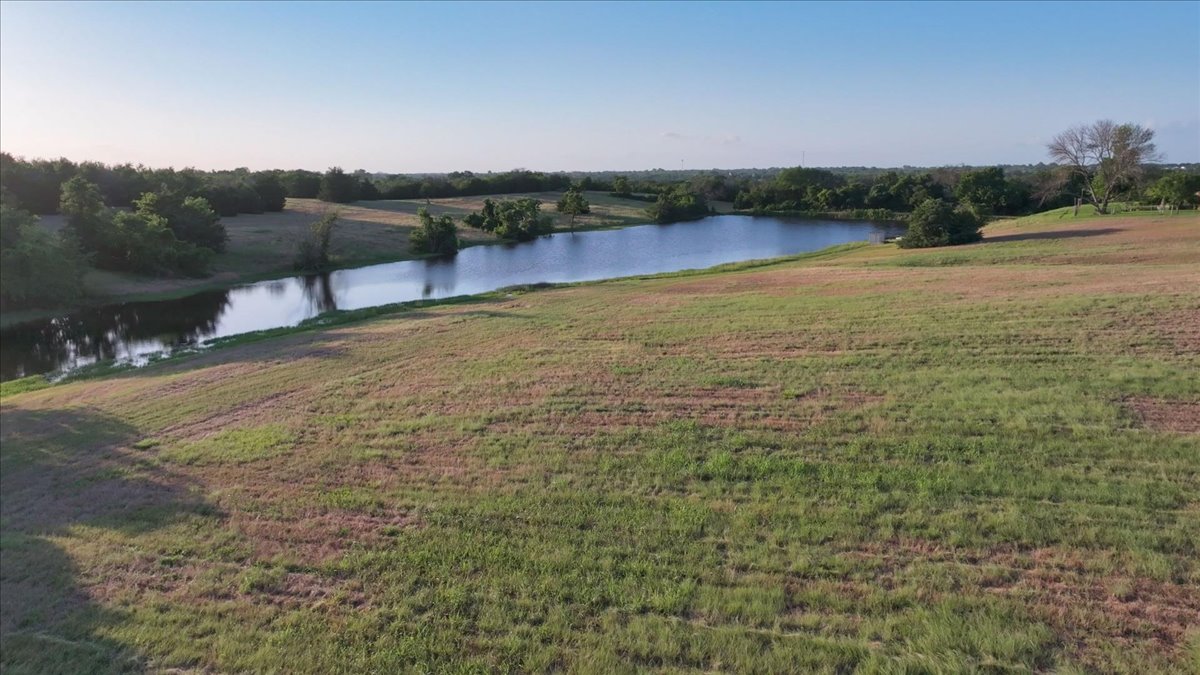 main property photo 7