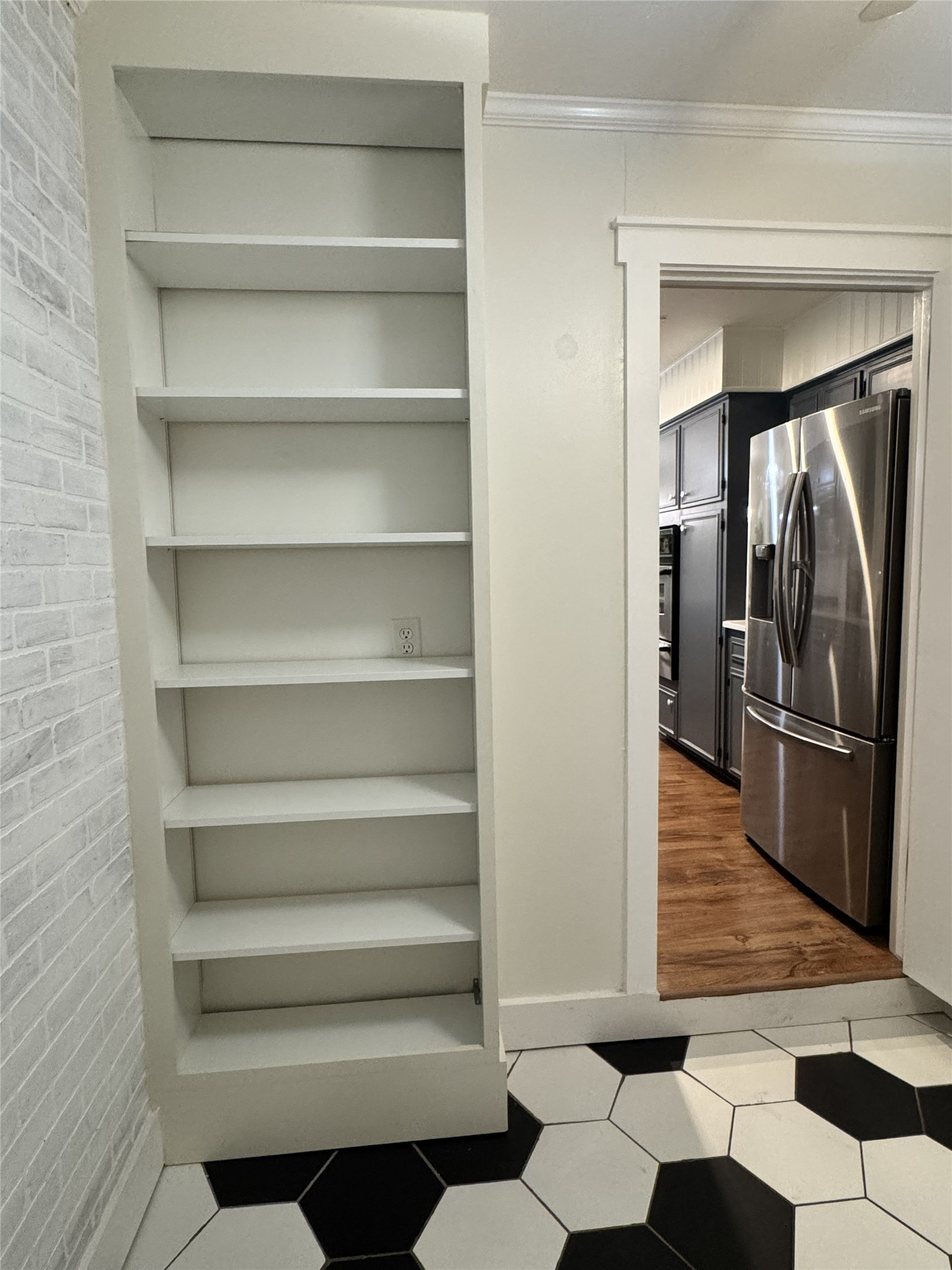 main property photo 14