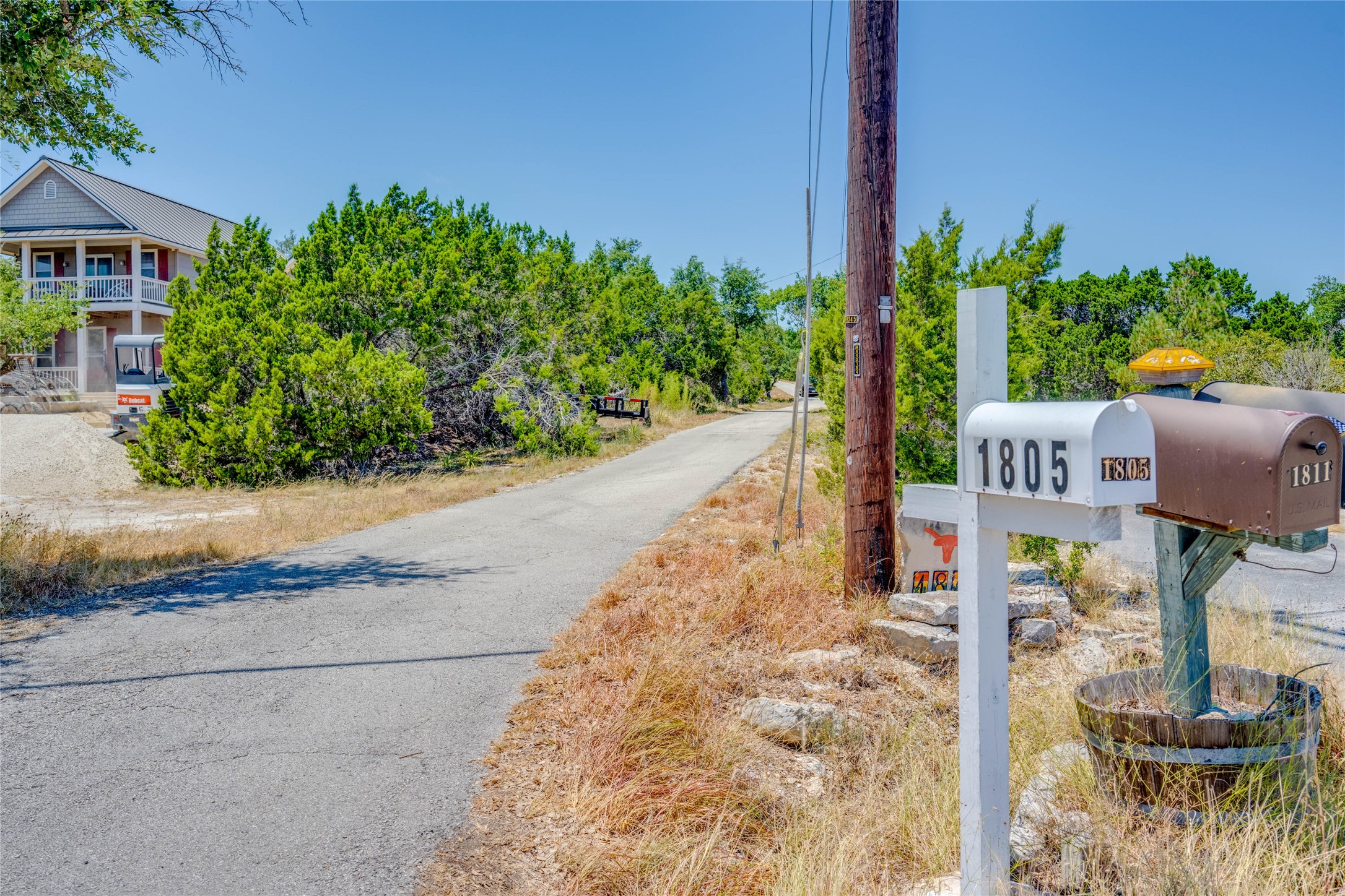 main property photo 34