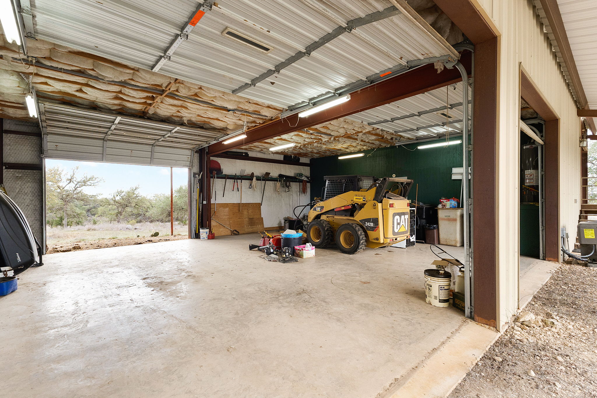 main property photo 32