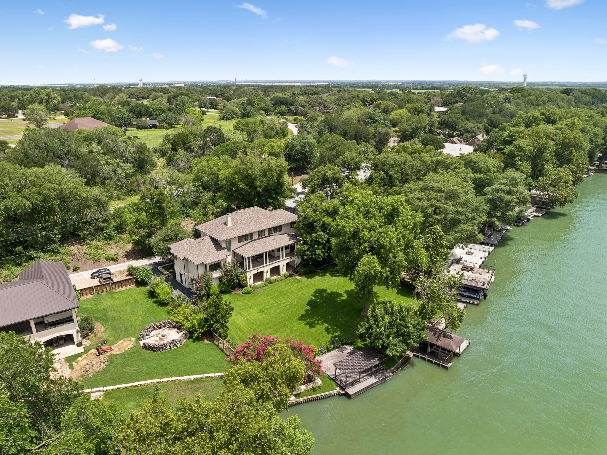 main property photo 37