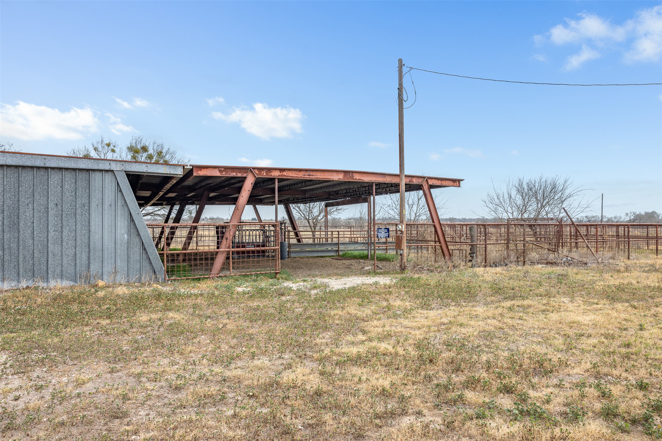 main property photo 16