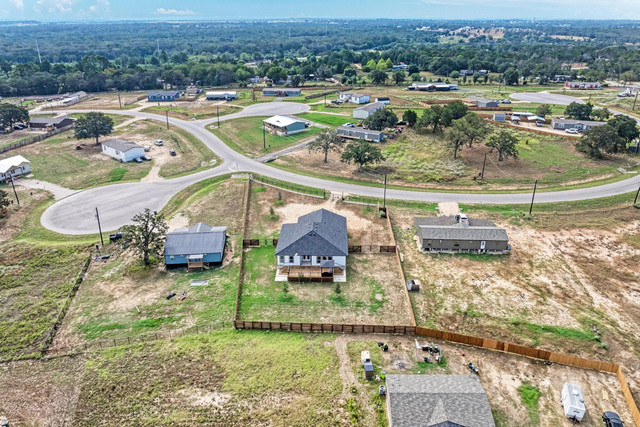 main property photo 25