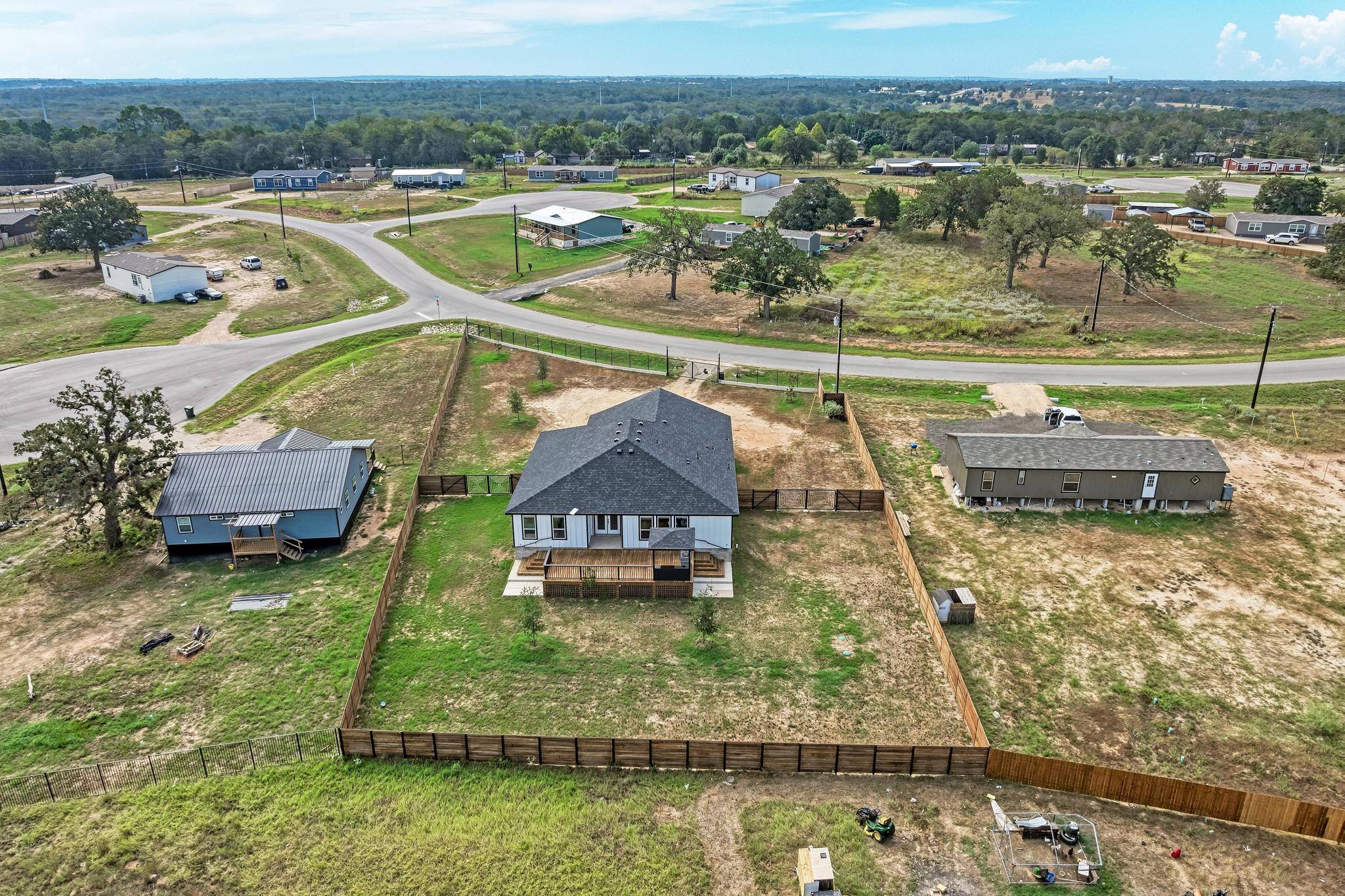main property photo 37