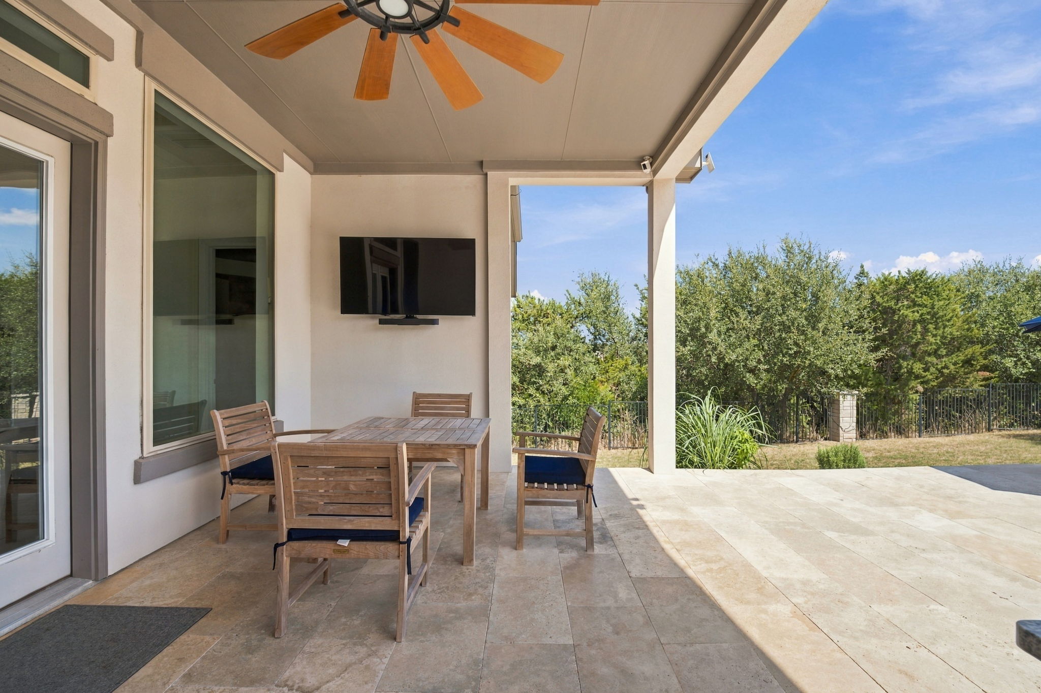 main property photo 21