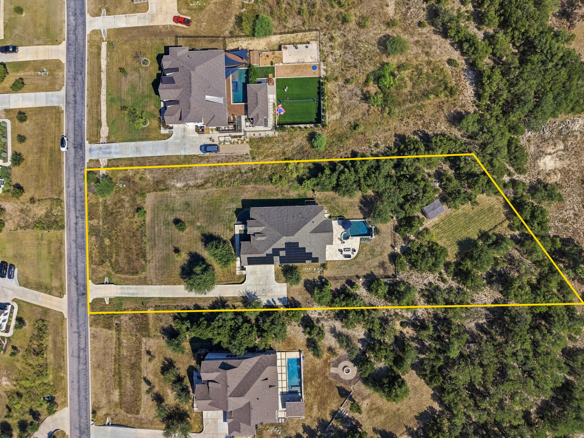 main property photo 3