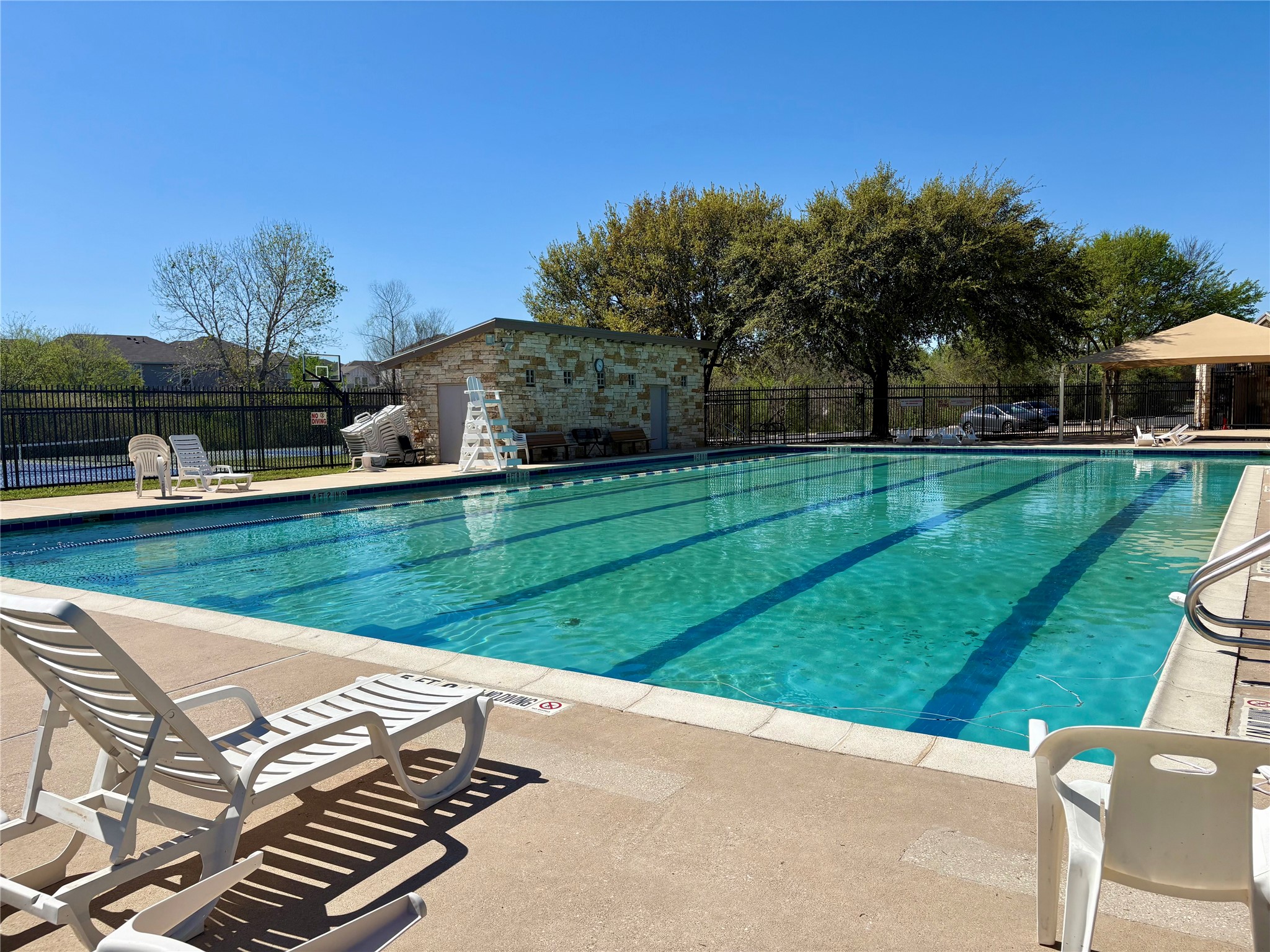 main property photo 19