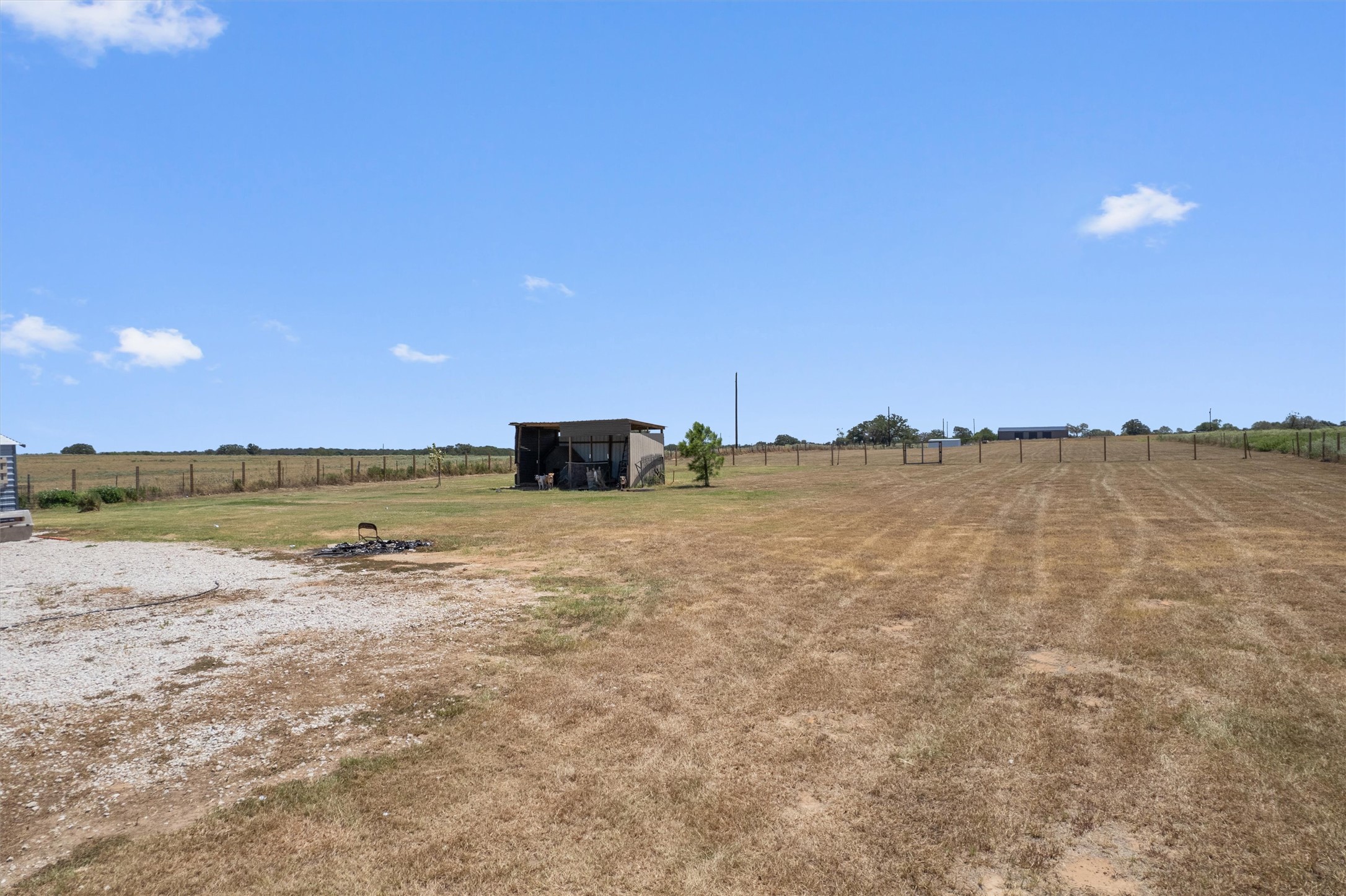 main property photo 23