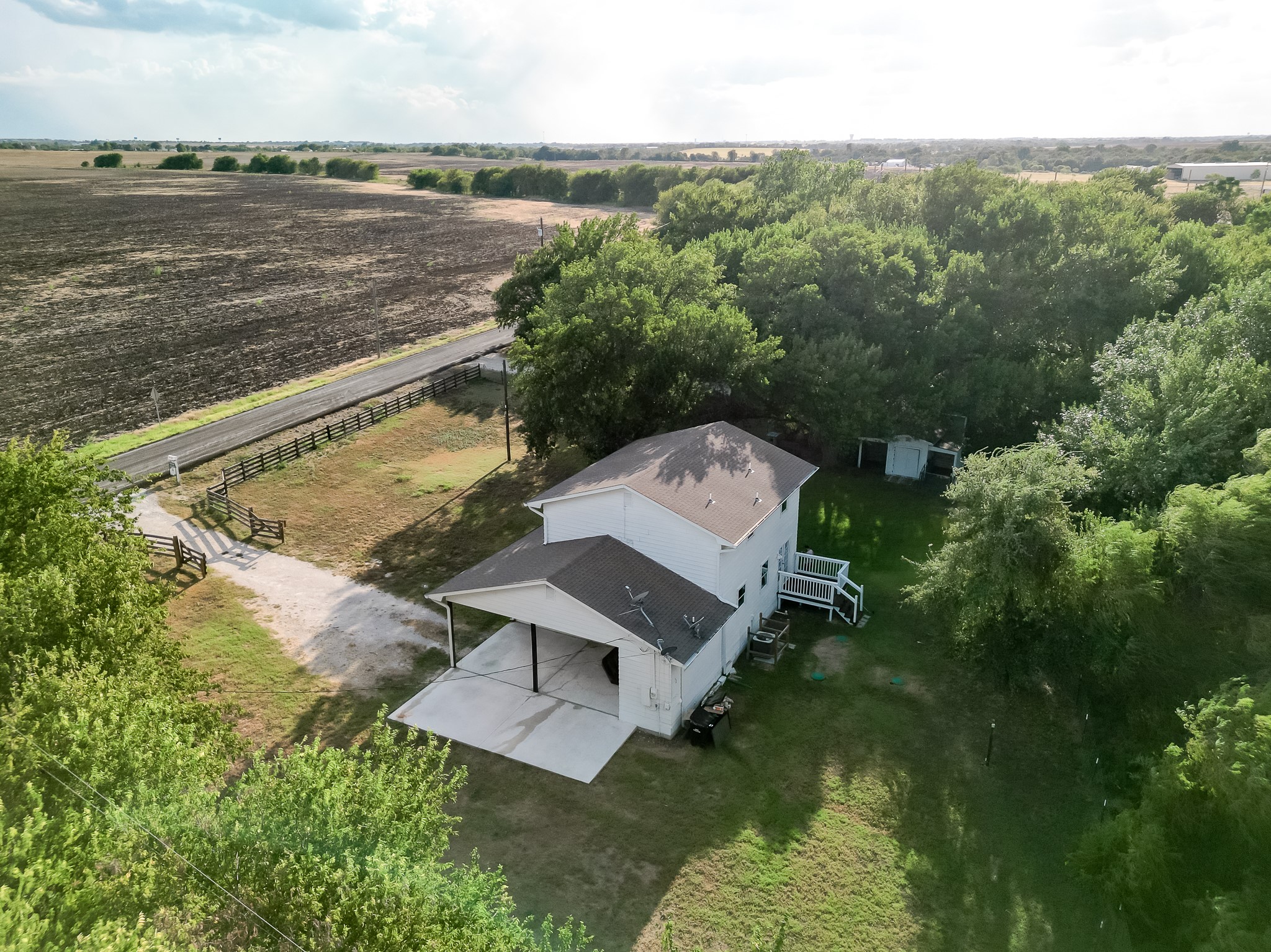 main property photo 3