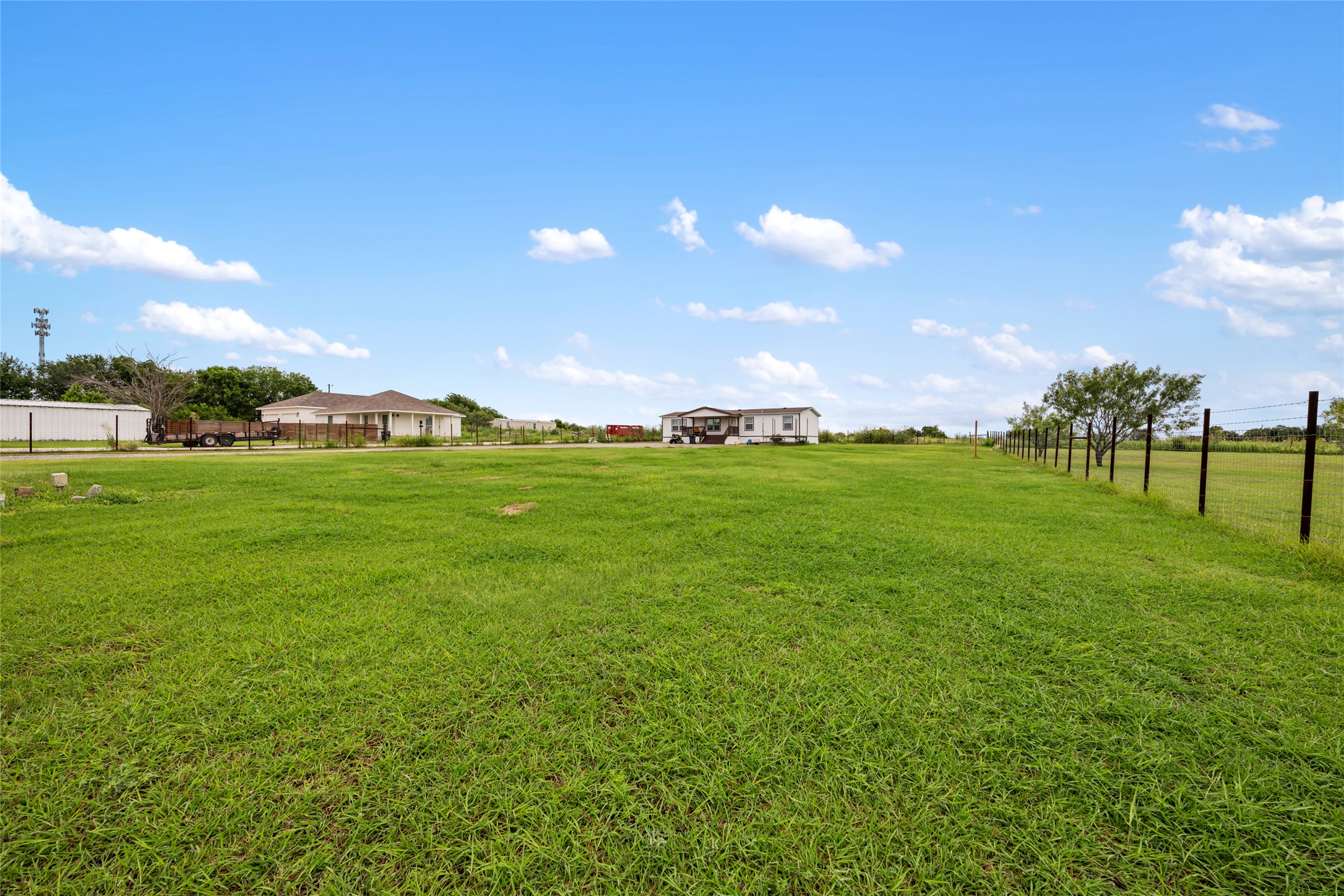 main property photo 27