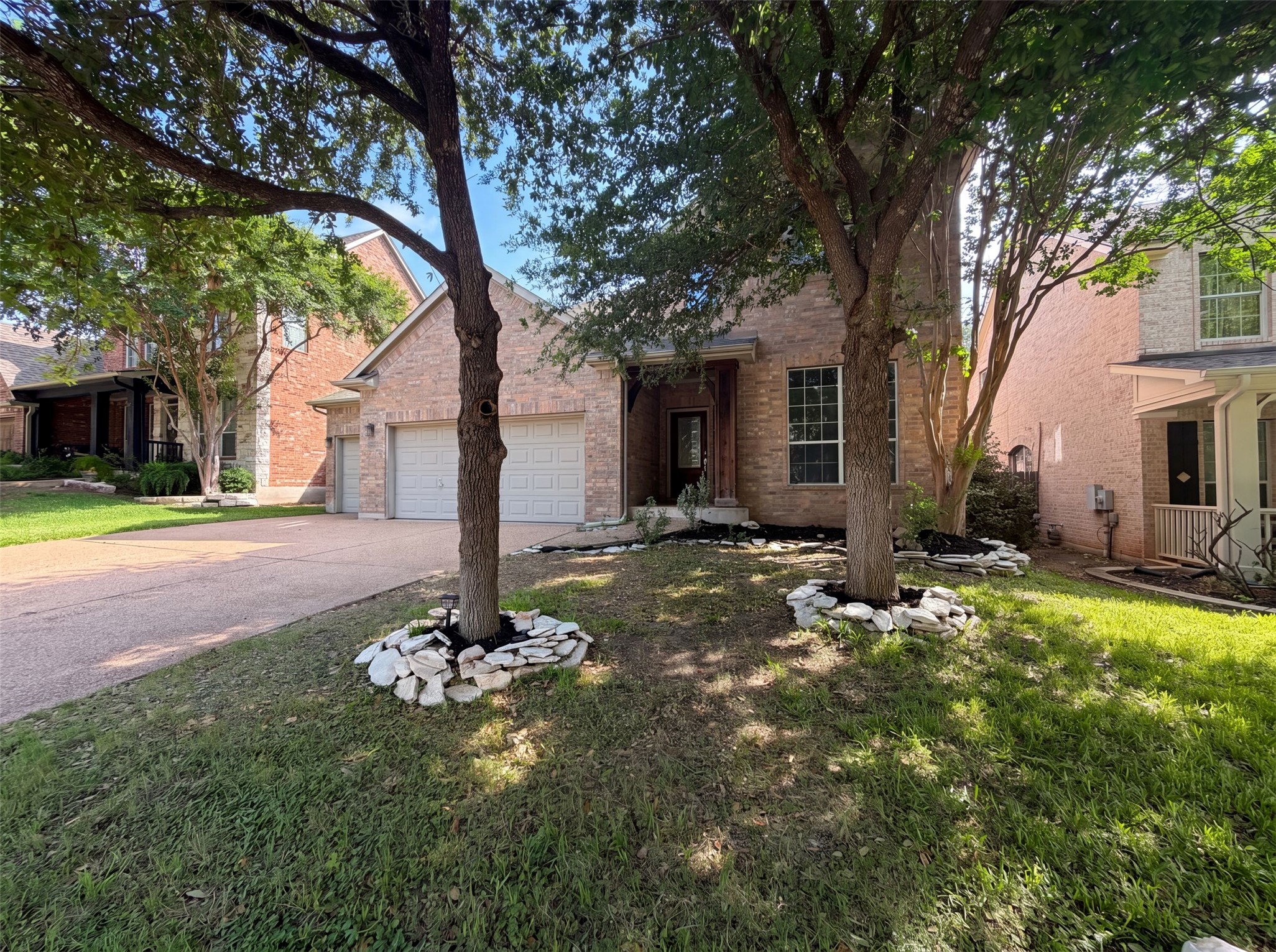 main property photo 18