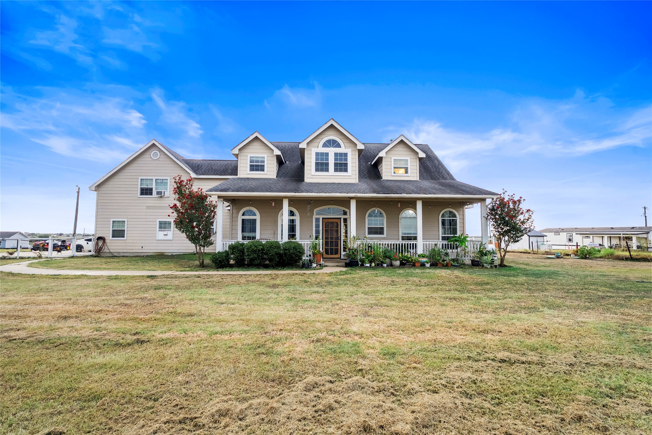 main property photo 2