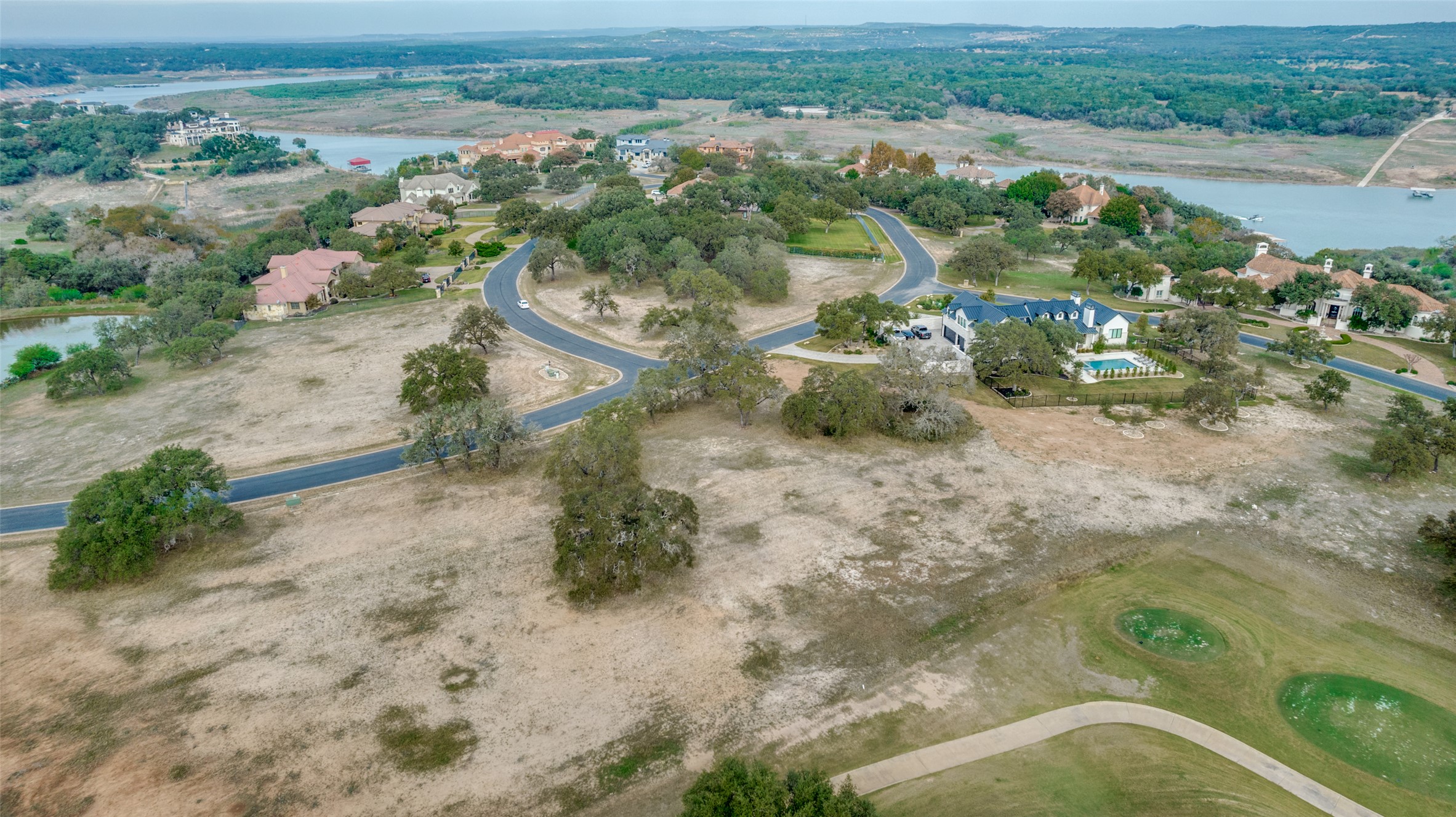 main property photo 13