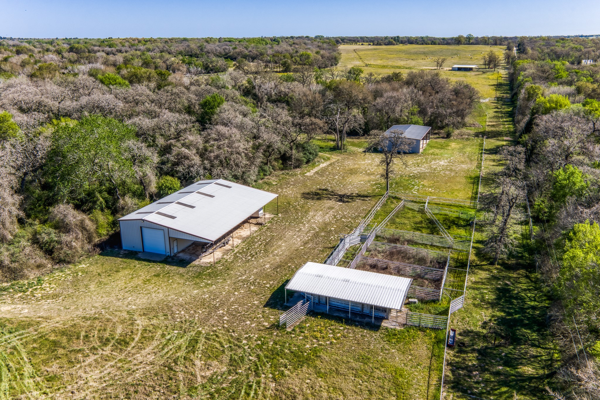 main property photo 30