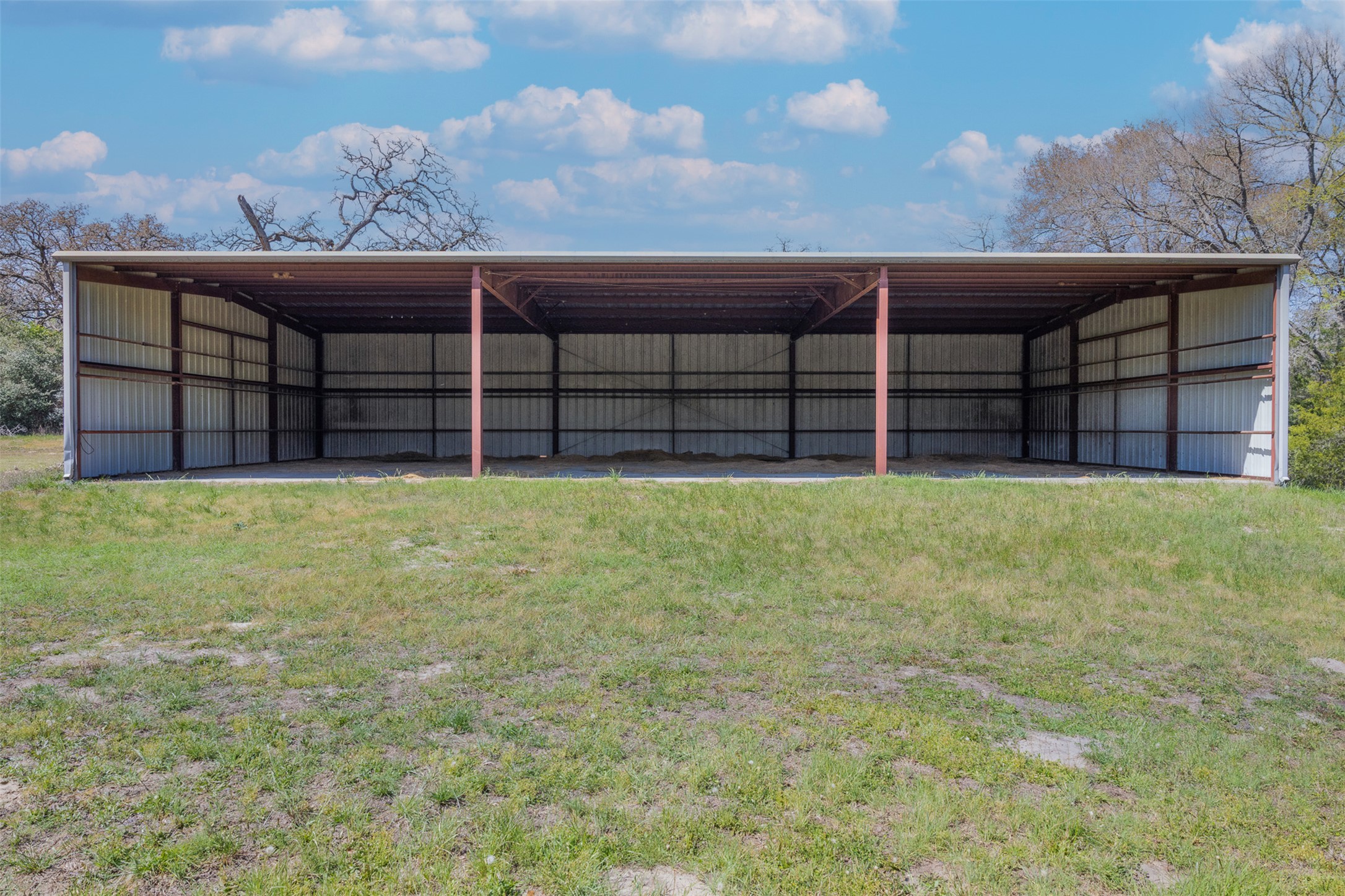 main property photo 32