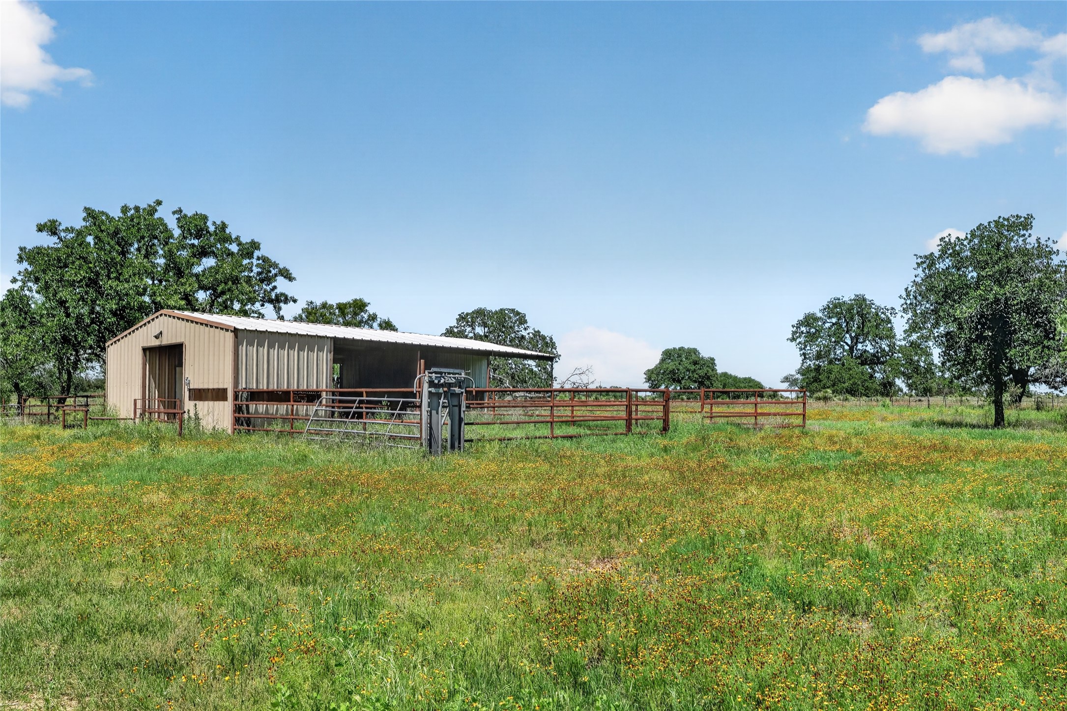 main property photo 20