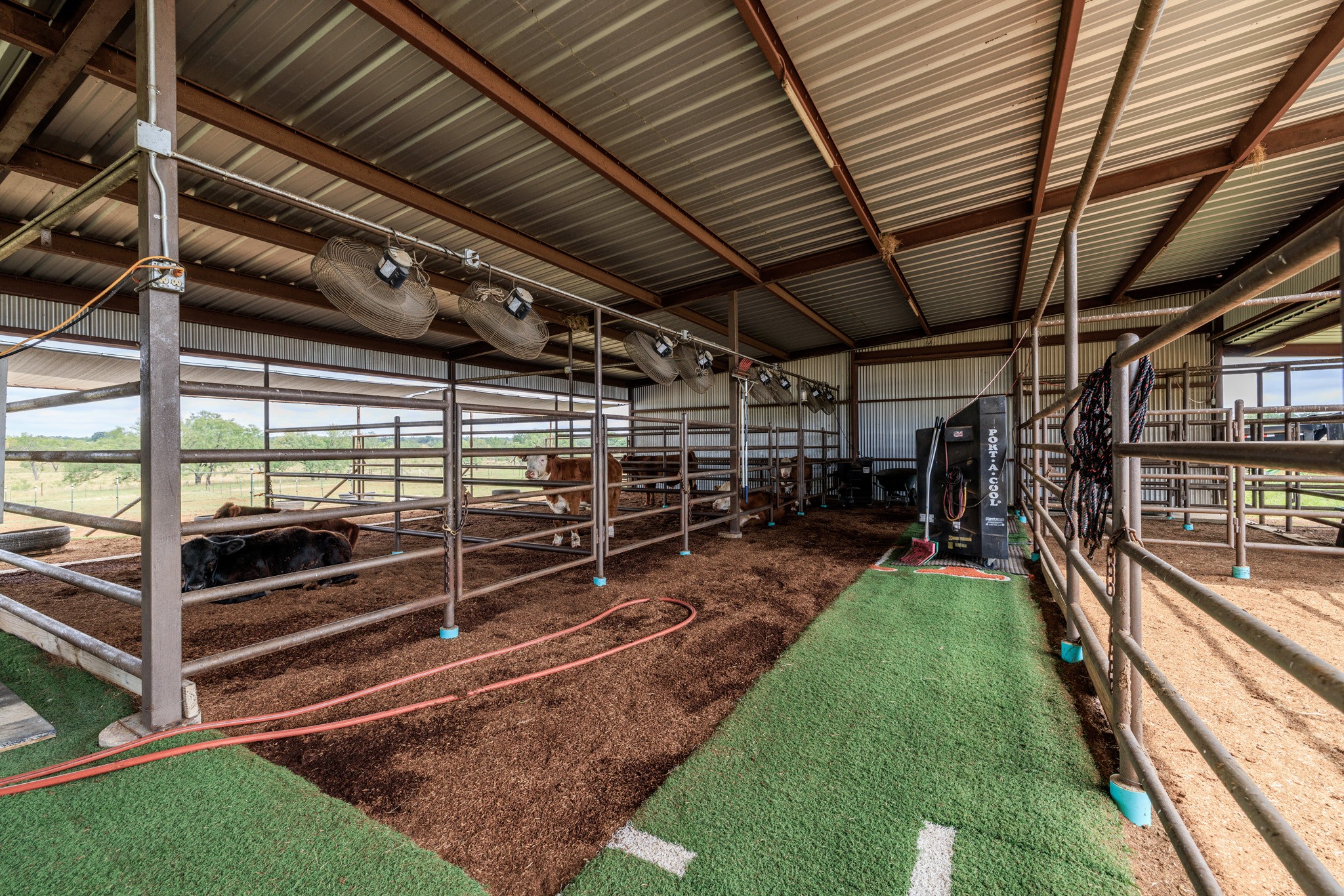 main property photo 33