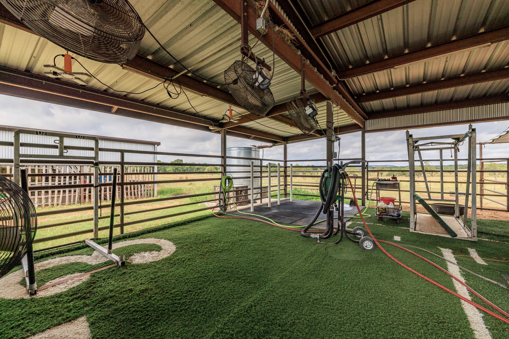 main property photo 34