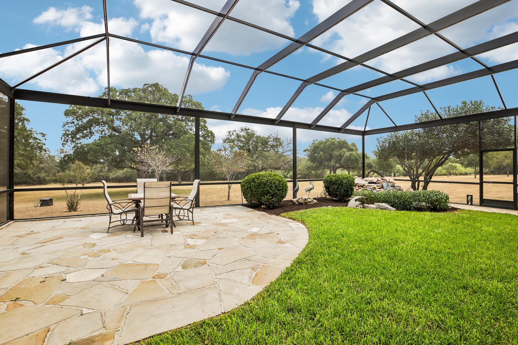 main property photo 21