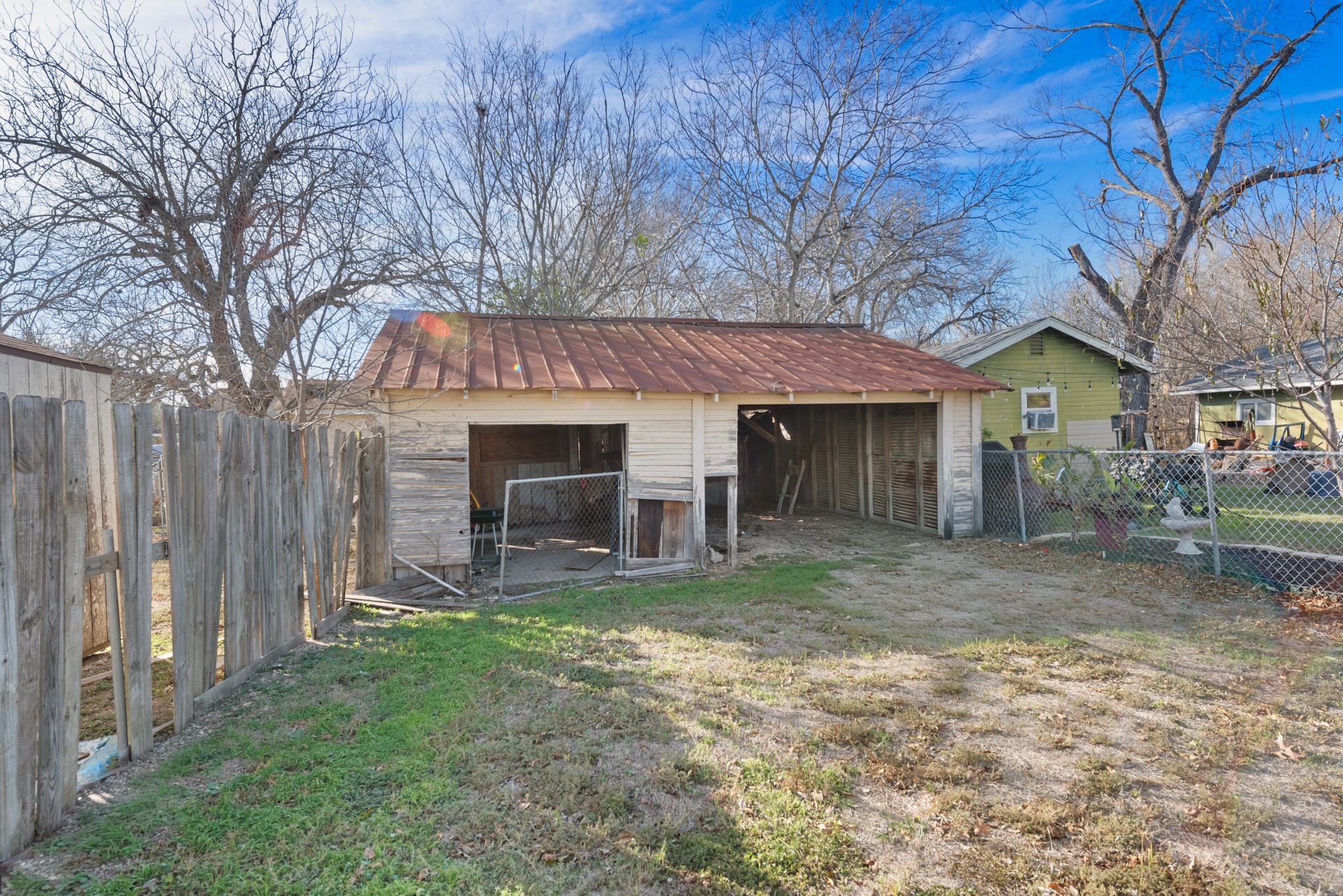 main property photo 10