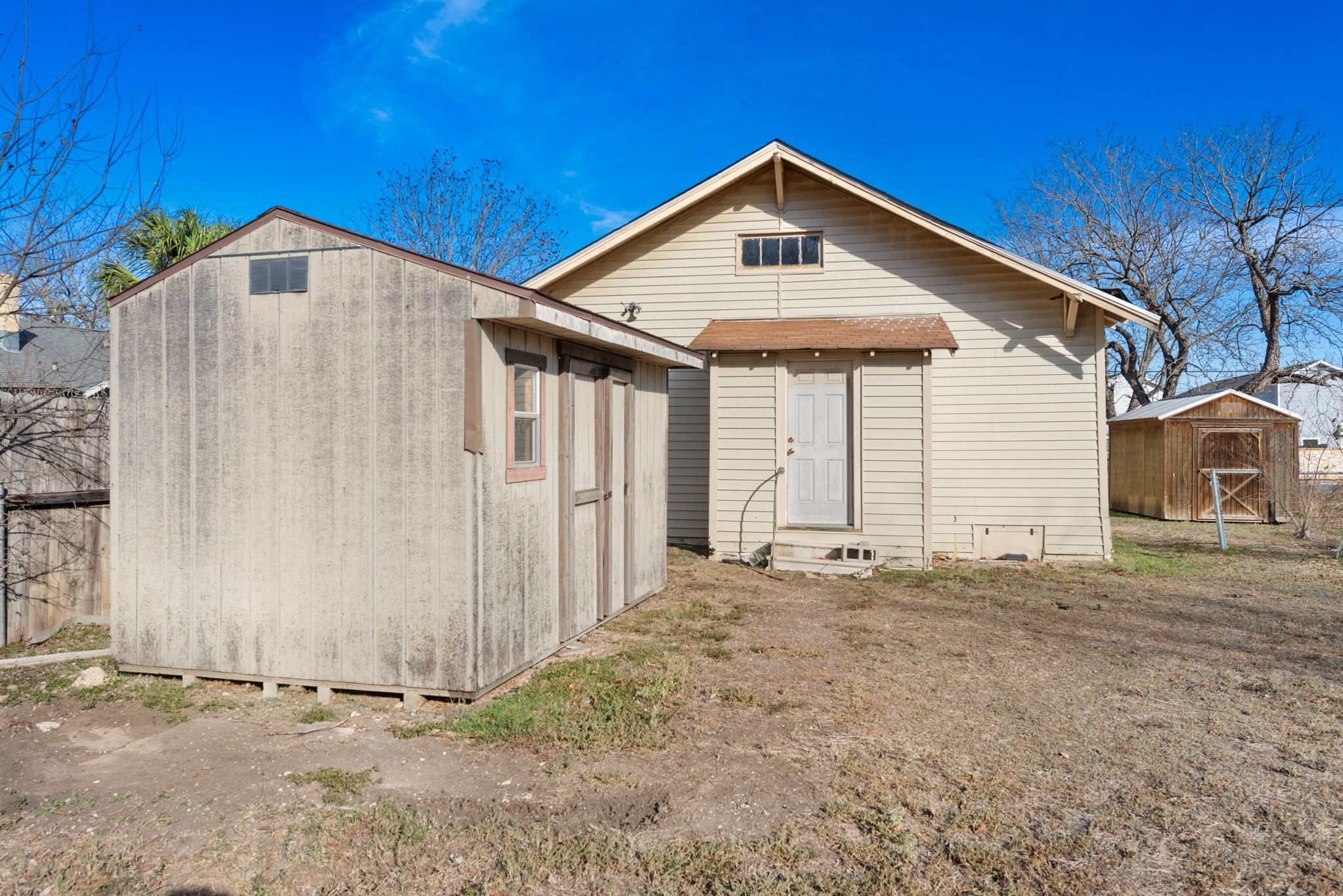 main property photo 12