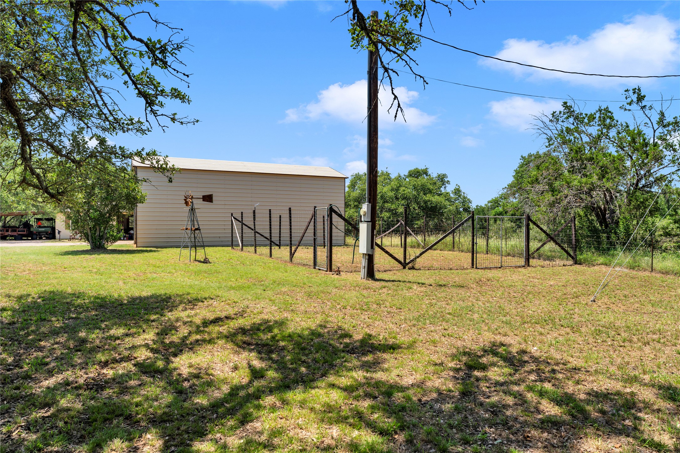 main property photo 29