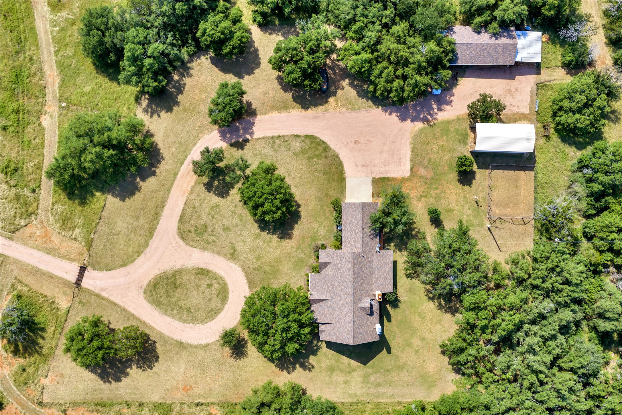 main property photo 32