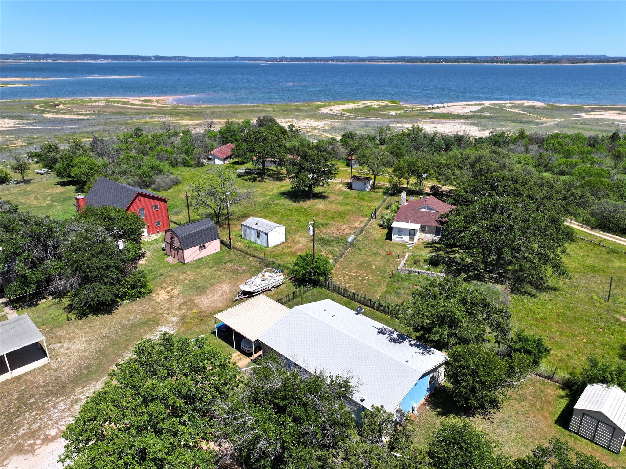main property photo 19