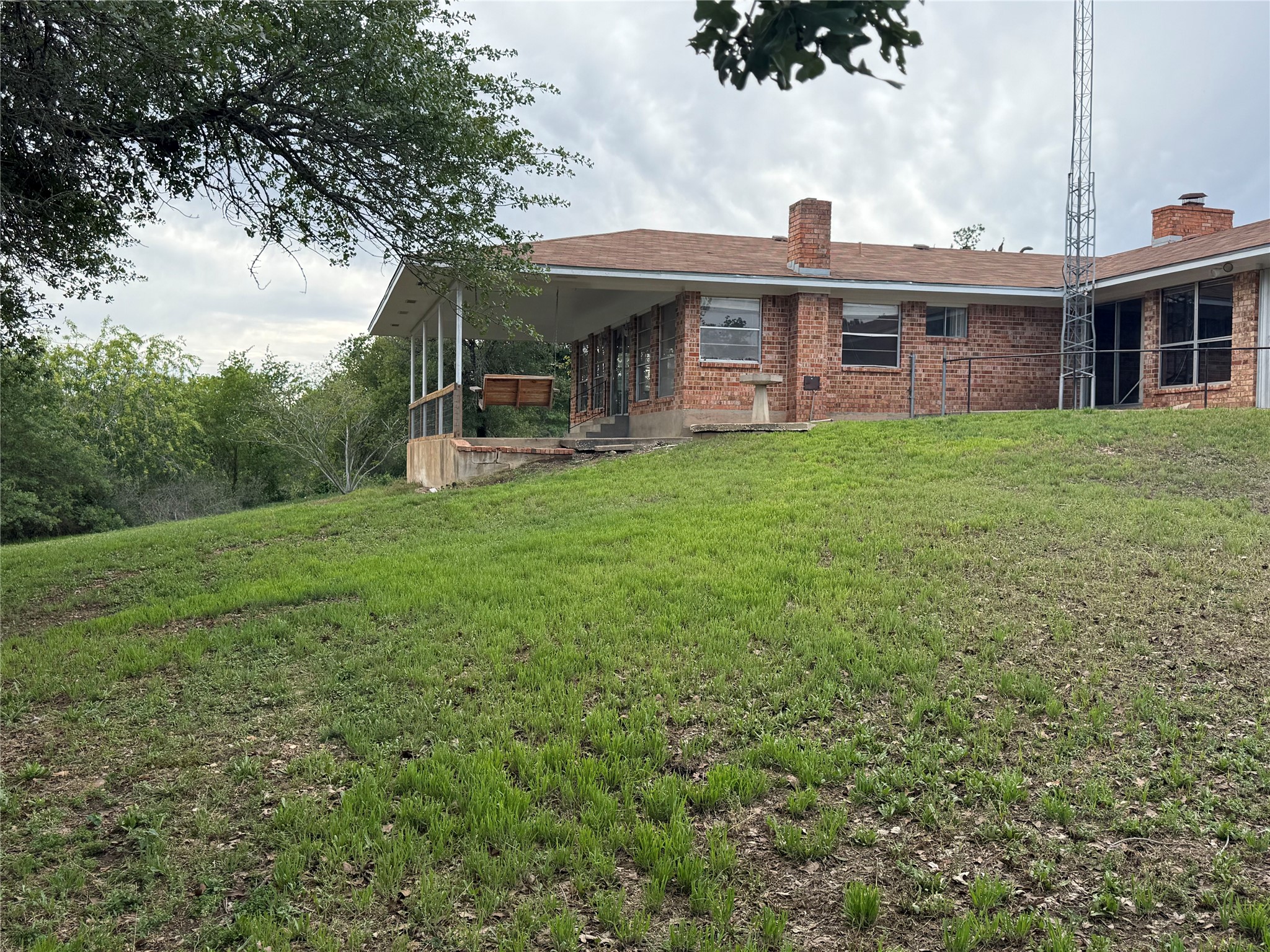 main property photo 3