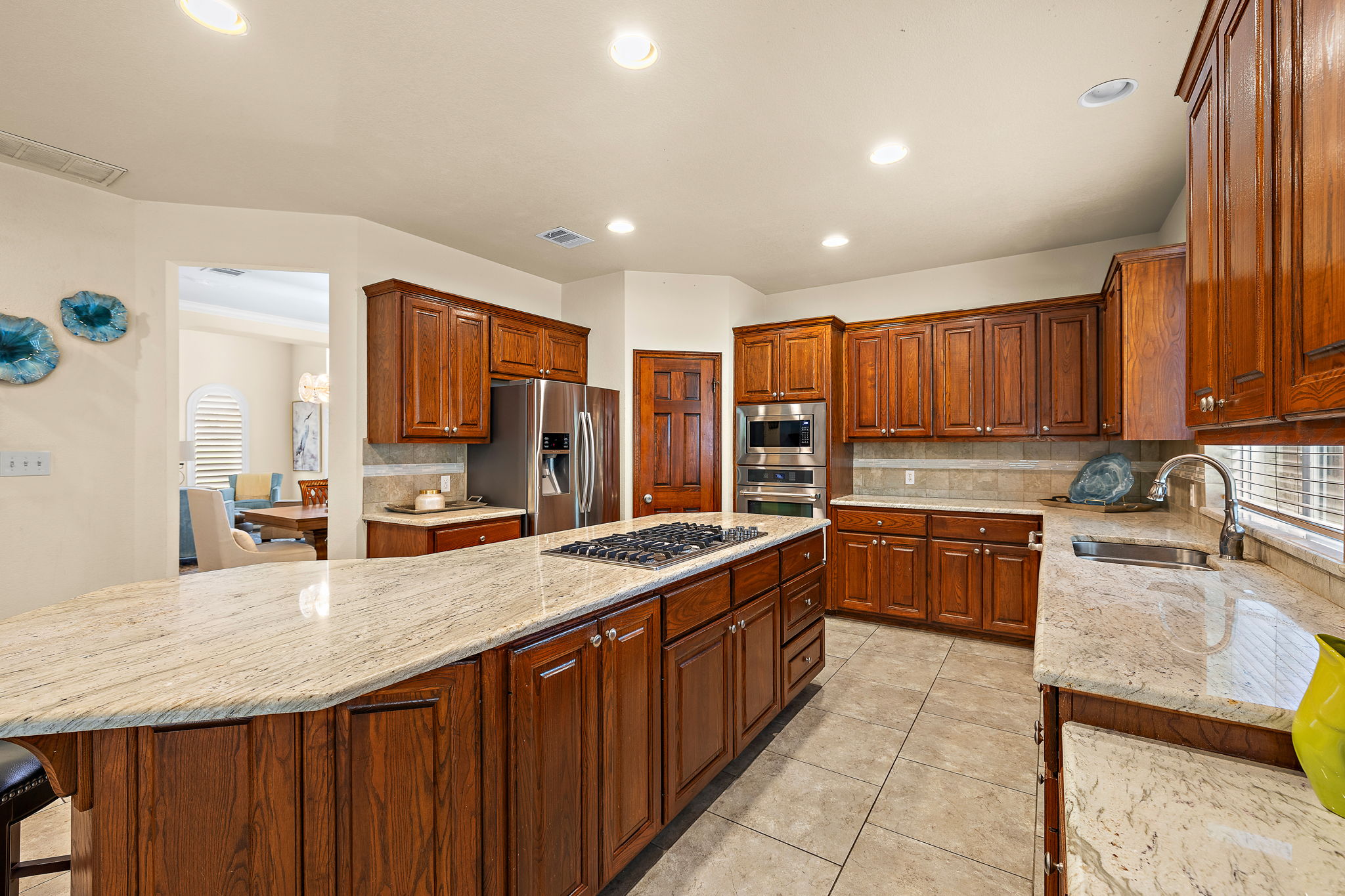 main property photo 5