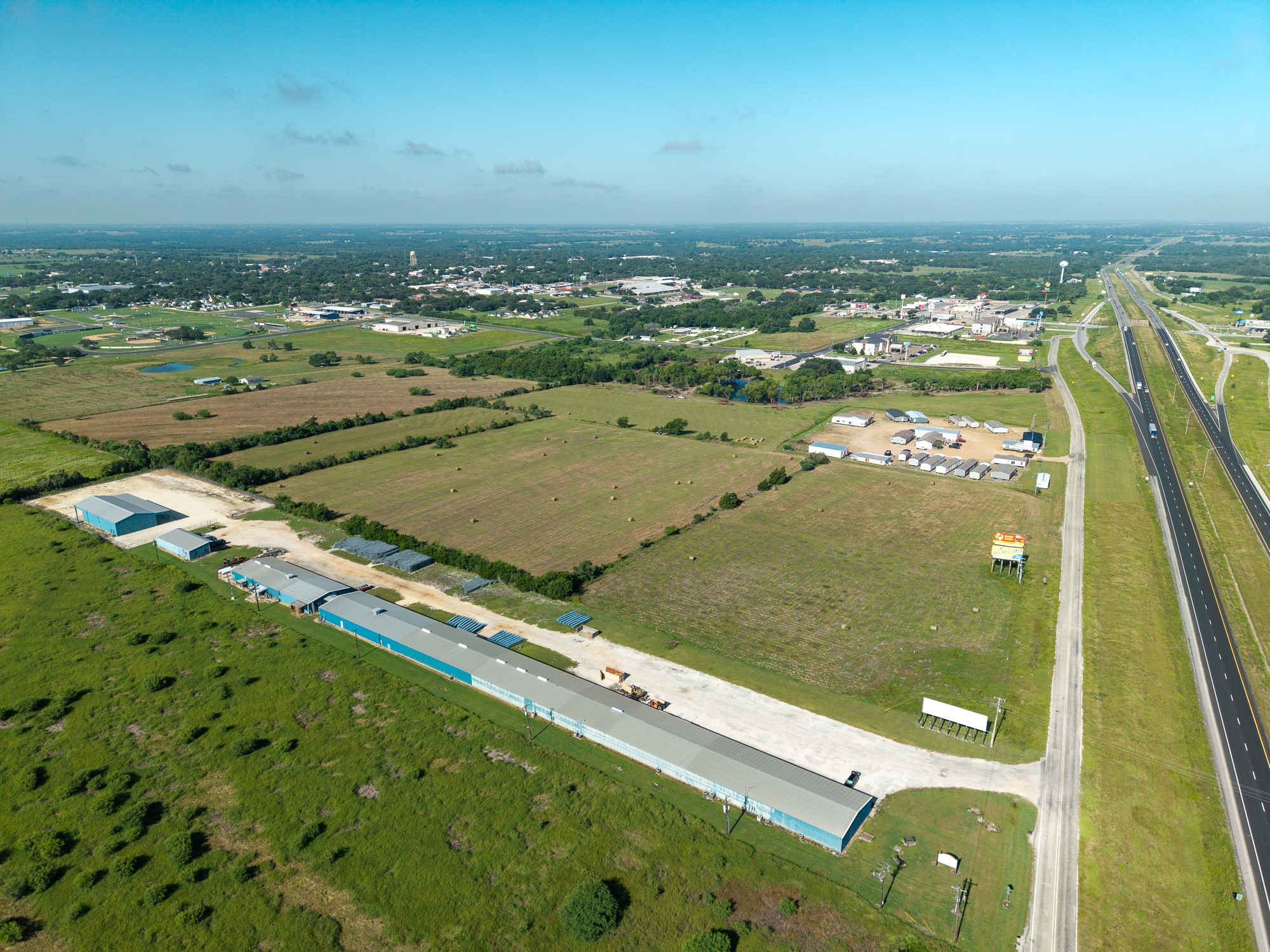main property photo 6
