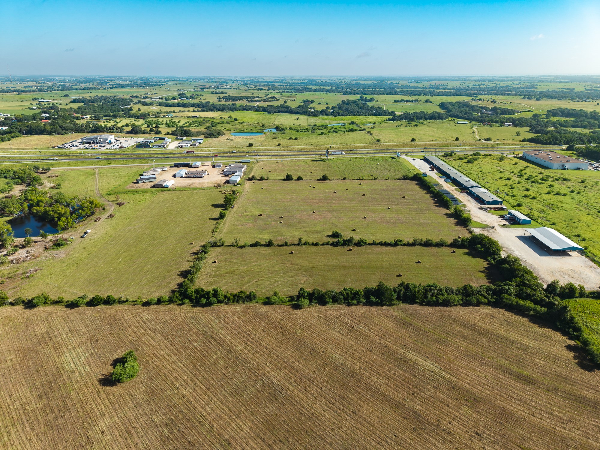 main property photo 8