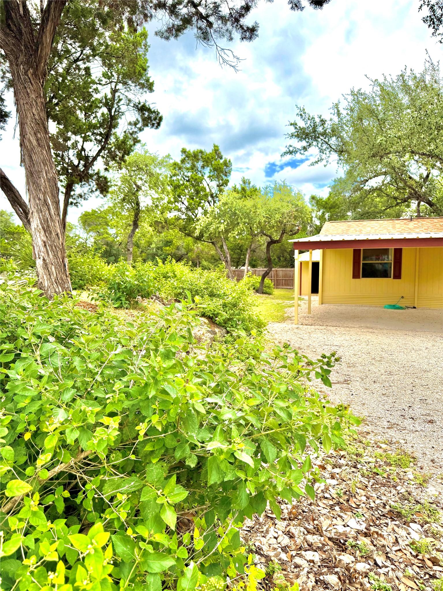 main property photo 9
