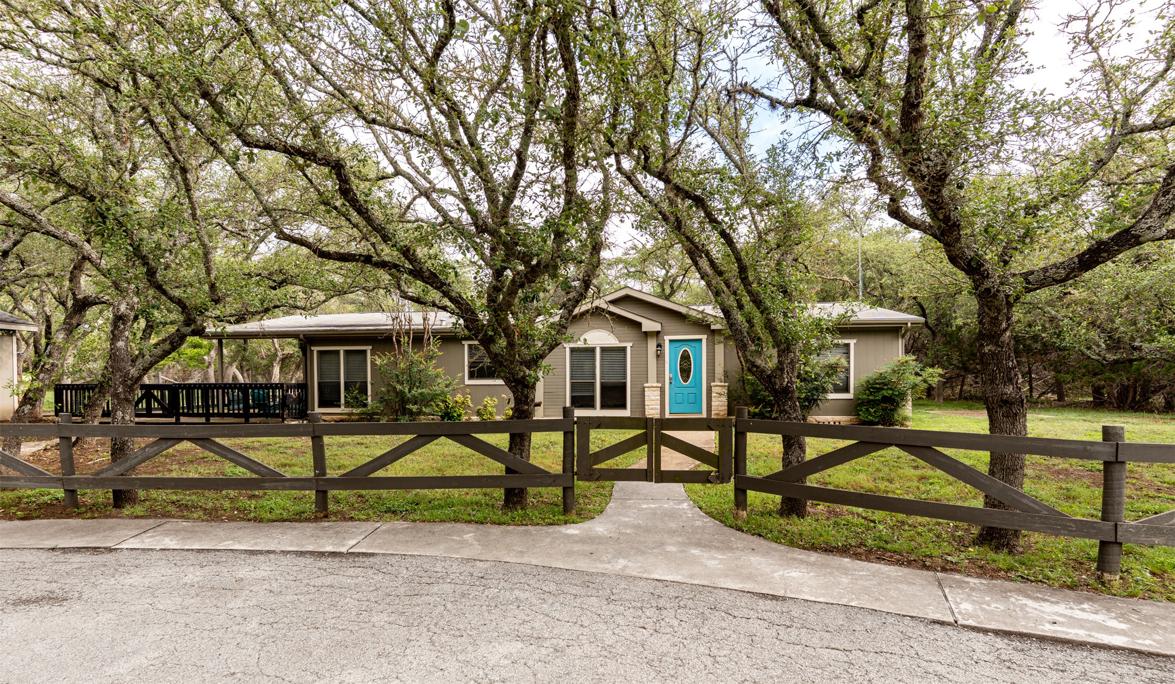 main property photo 36