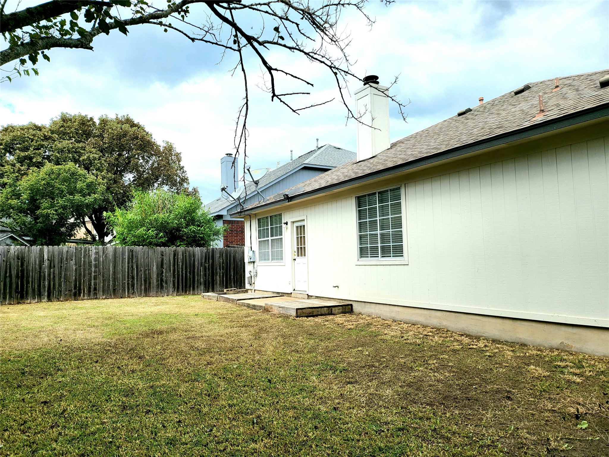 main property photo 20